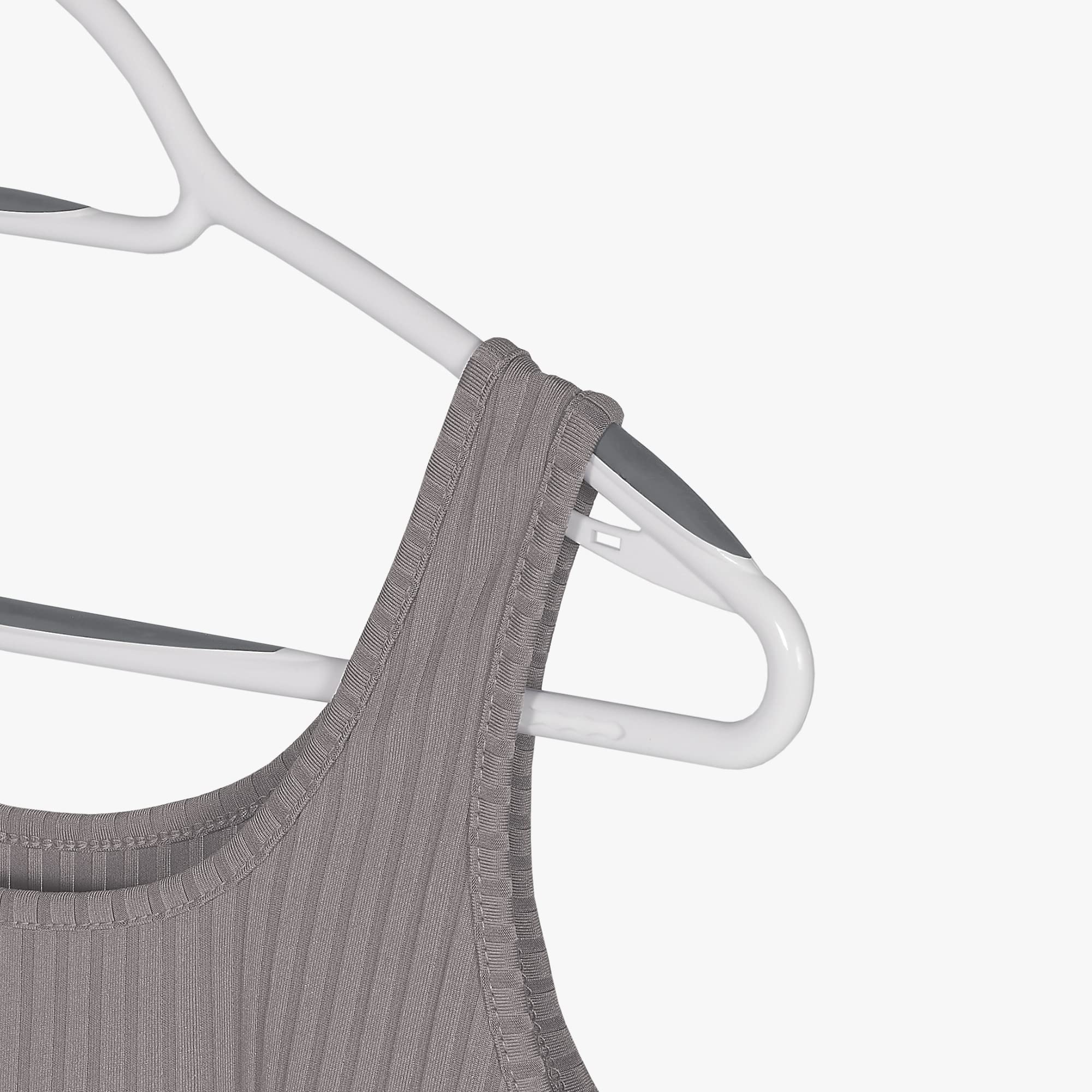 Neatfreak Deluxe-Kleiderbügel, rutschfest, platzsparendes Design für Jacken, Hosen, Hemden, um 360 Grad drehbarer Hals, weiche Griffstangen, hergestellt in Nordamerika, 12 Stück
