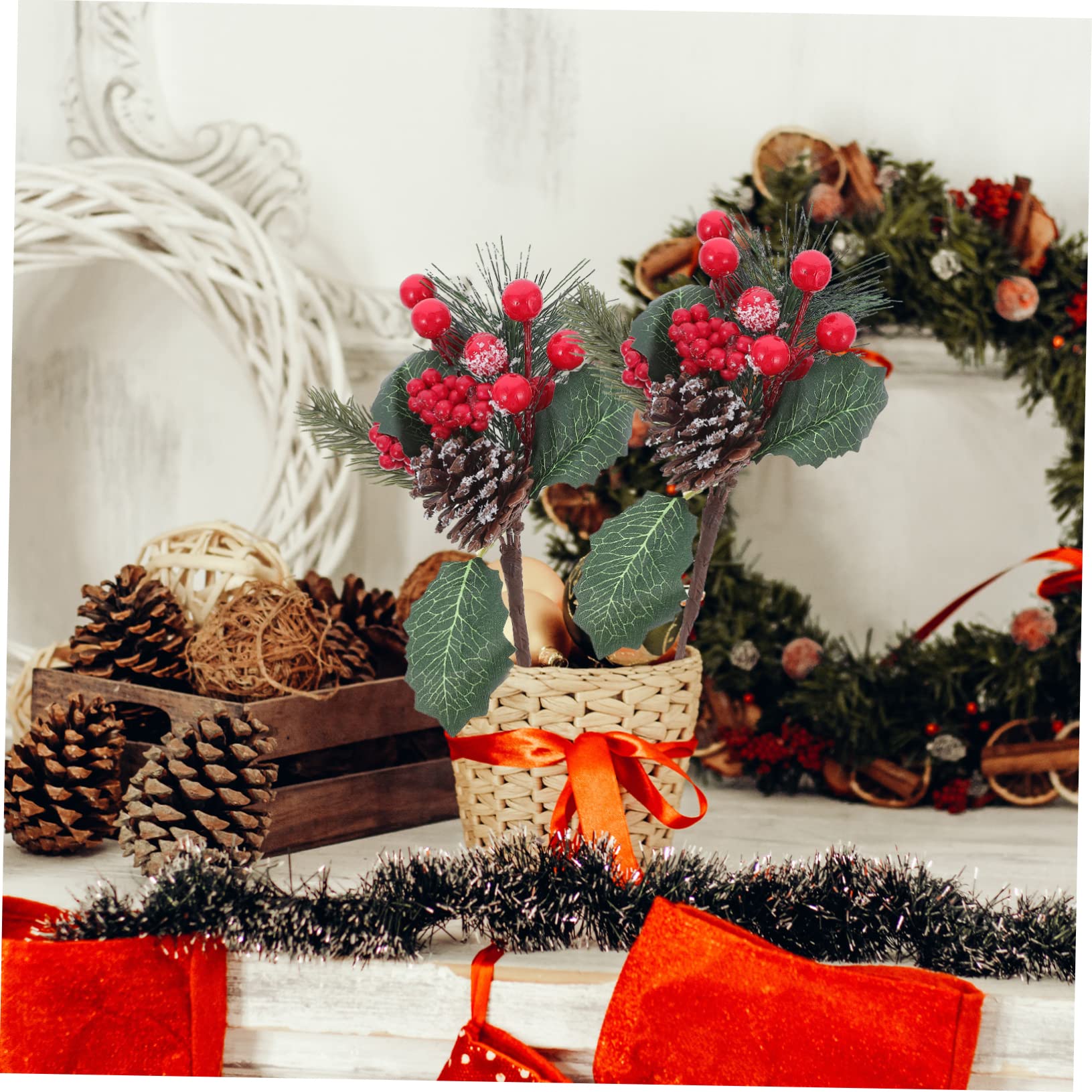 TOPBATHY 8 Piezas Esquejes de Frutos Rojos de Aguja de Pino Tallos de Frutos Rojos Artificiales para Ornamento decoración Conos de Pino Falsos Aguja de Pino Falso Agujas de Pino piñas Ramo