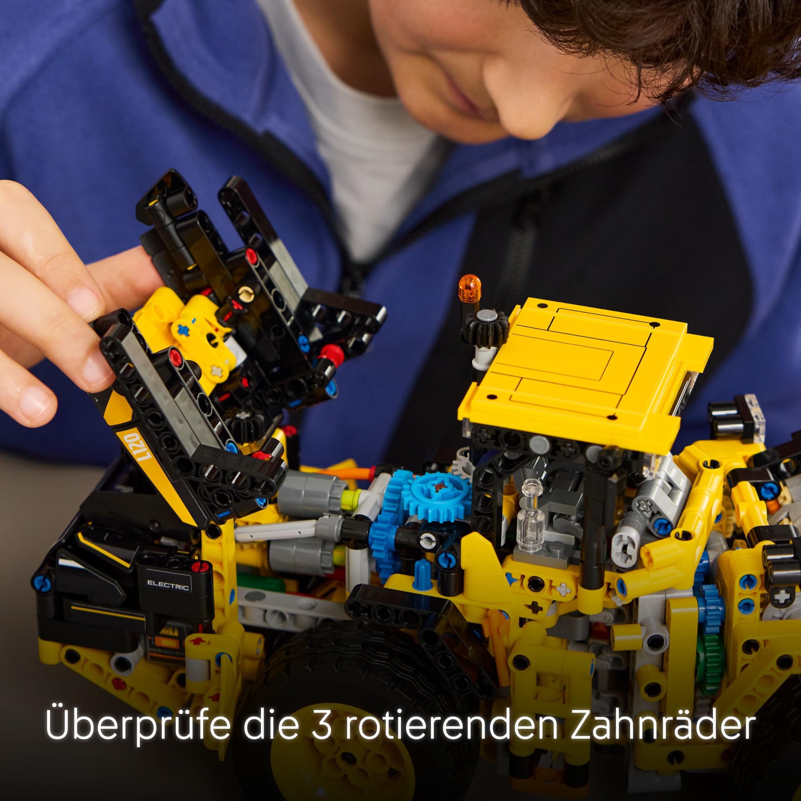 LEGO Technic Volvo L120 Electric Wheel Loader - Construction Vehicle Toy with Articulated Steering and Moving Shovel - Birthday Gift for 9+ Year Old Boys - 42209