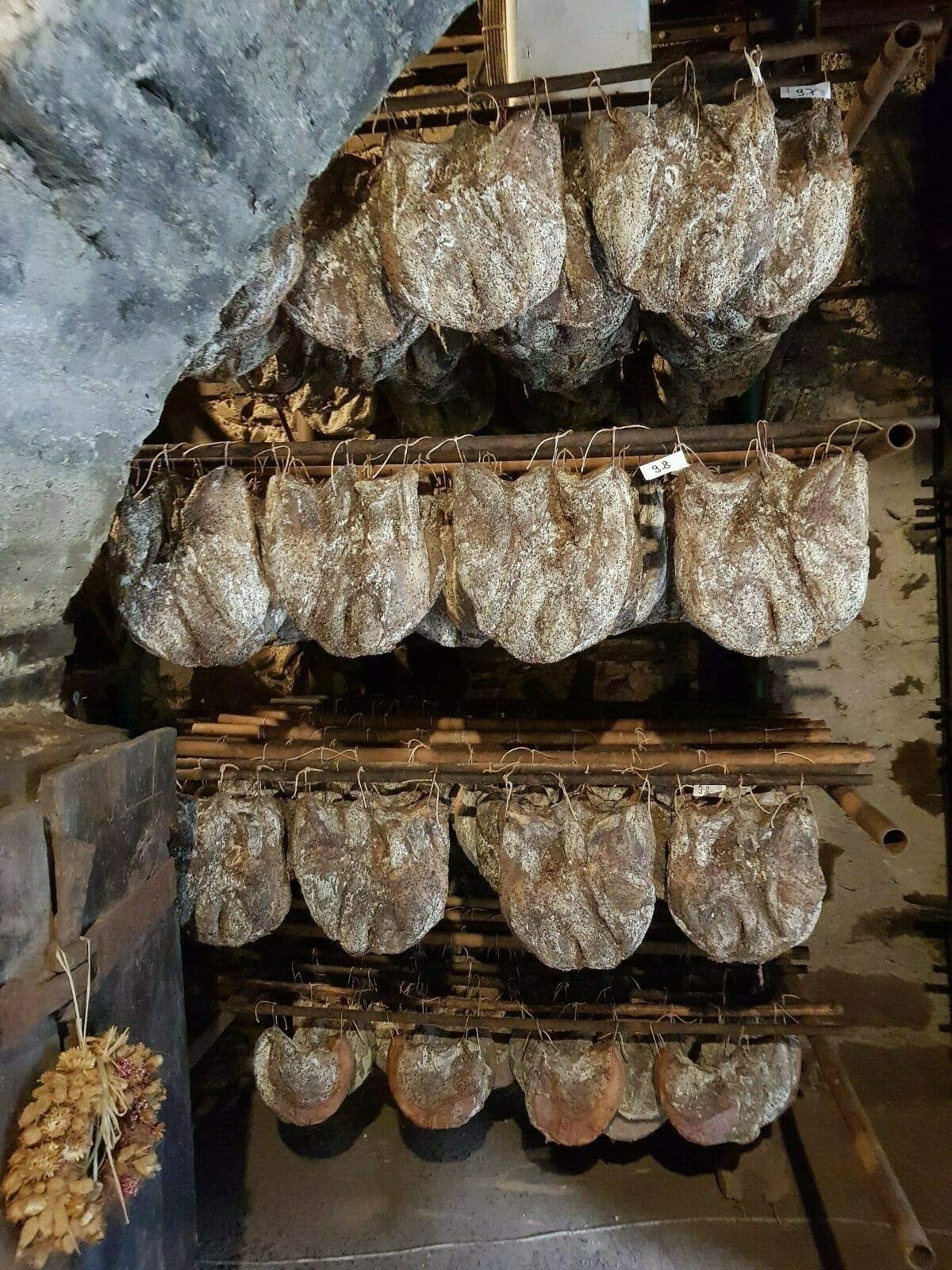Südtiroler Speck, ganz - 1 ganzer Speck - 5,6kg - 1/1 Hamme - 6 Monate gereift- Spezialität von Viktor Kofler/Lana