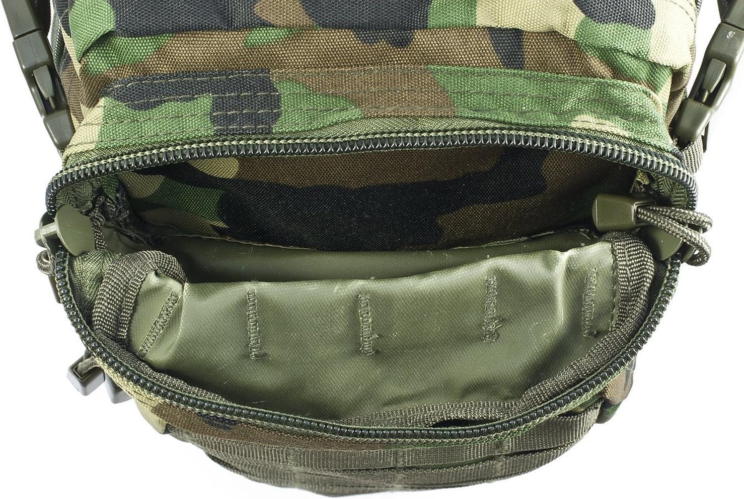 Mil-Tec Unisex Assault Pack - Rugged Durable Lightweight Ergonomic Versatile Tactical Outdoor Camping Hiking Backpack with Adjustable Padded Shoulder Straps & MOLLE Loops, Woodland Camo, 20L