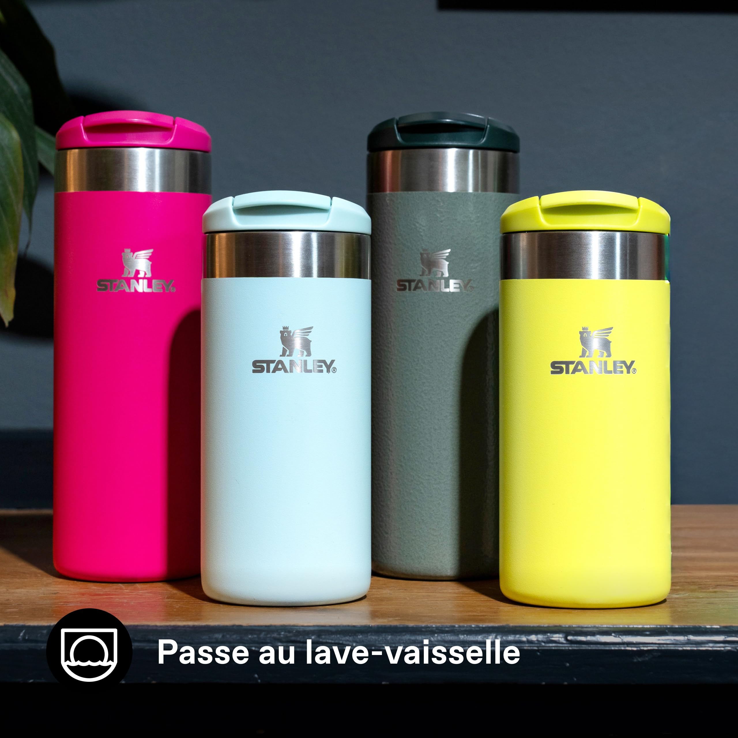 Stanley Aerolight Transit Mug Isotherme Café 0.47L - 6 Heures Chaud - 8 Heures Froid - Couvercle Étanche et Blocable - Thermos - Lavable au Lave-Vaisselle - Hammertone Green | Dure 6 heures. Chaud : 8 heures. Froid - Passe au lave-vaisselle - Anti-fuite -