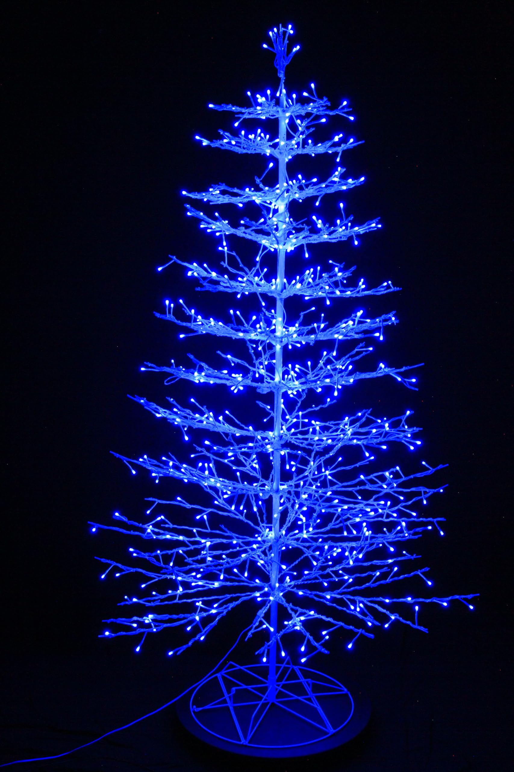 Amazon.com: Amazing Seasons 6 FT Starry Winterberry Tree 760 WRGB