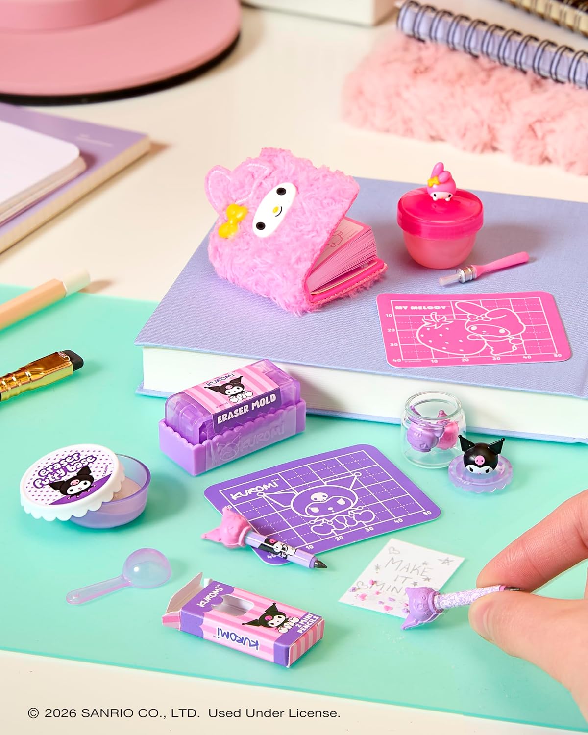 MGA's Miniverse Make It Mini Hello Kitty and Friends Series 3 Mini Collectibles, Sanrio, Retro Stationery Replicas, Crafts, DIY, 8+ - Image 11