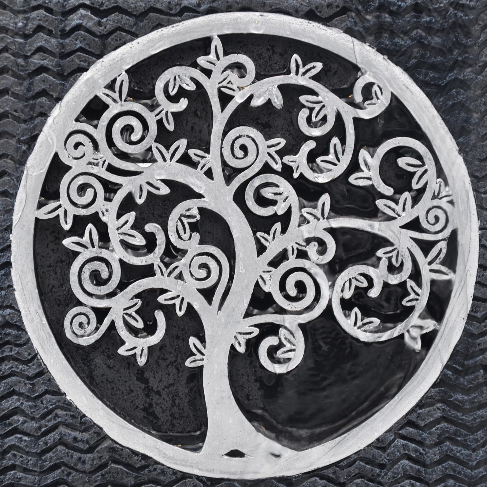 Fontaine d’Intérieur Mur d’Eau Cascade Motif Arbre de Vie Lumière Spot Blanc, Grand Décoration de Table Bureau Salon Chambre, Source de Zenitude Méditation Relaxation, H 40cm – Arbre de Vie Zen’Light