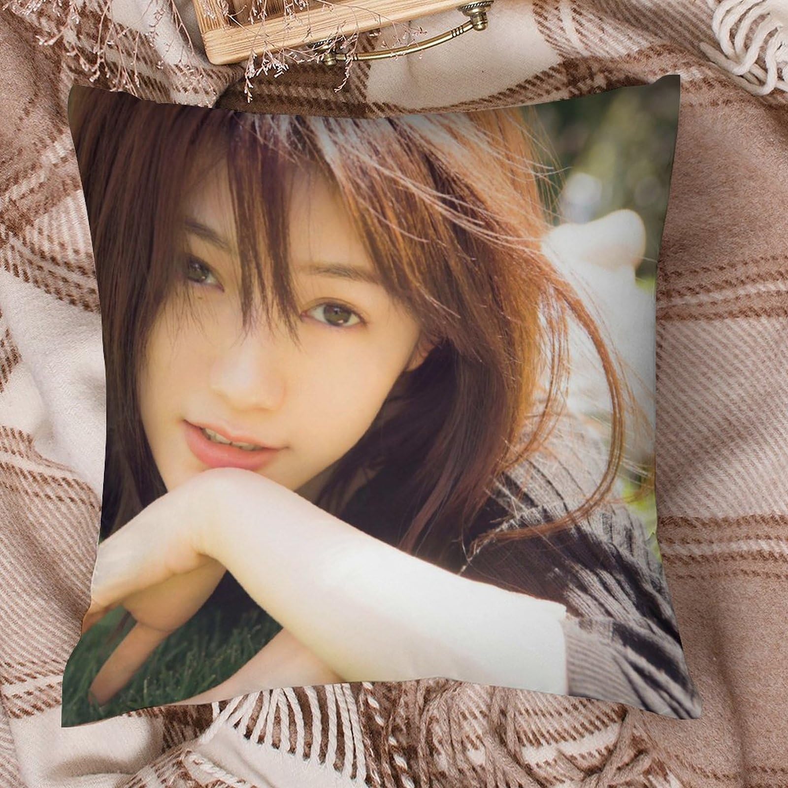 Amazon｜渡辺麻友 枕カバー 抱き枕カバー 正方形 枕カバー クッション 