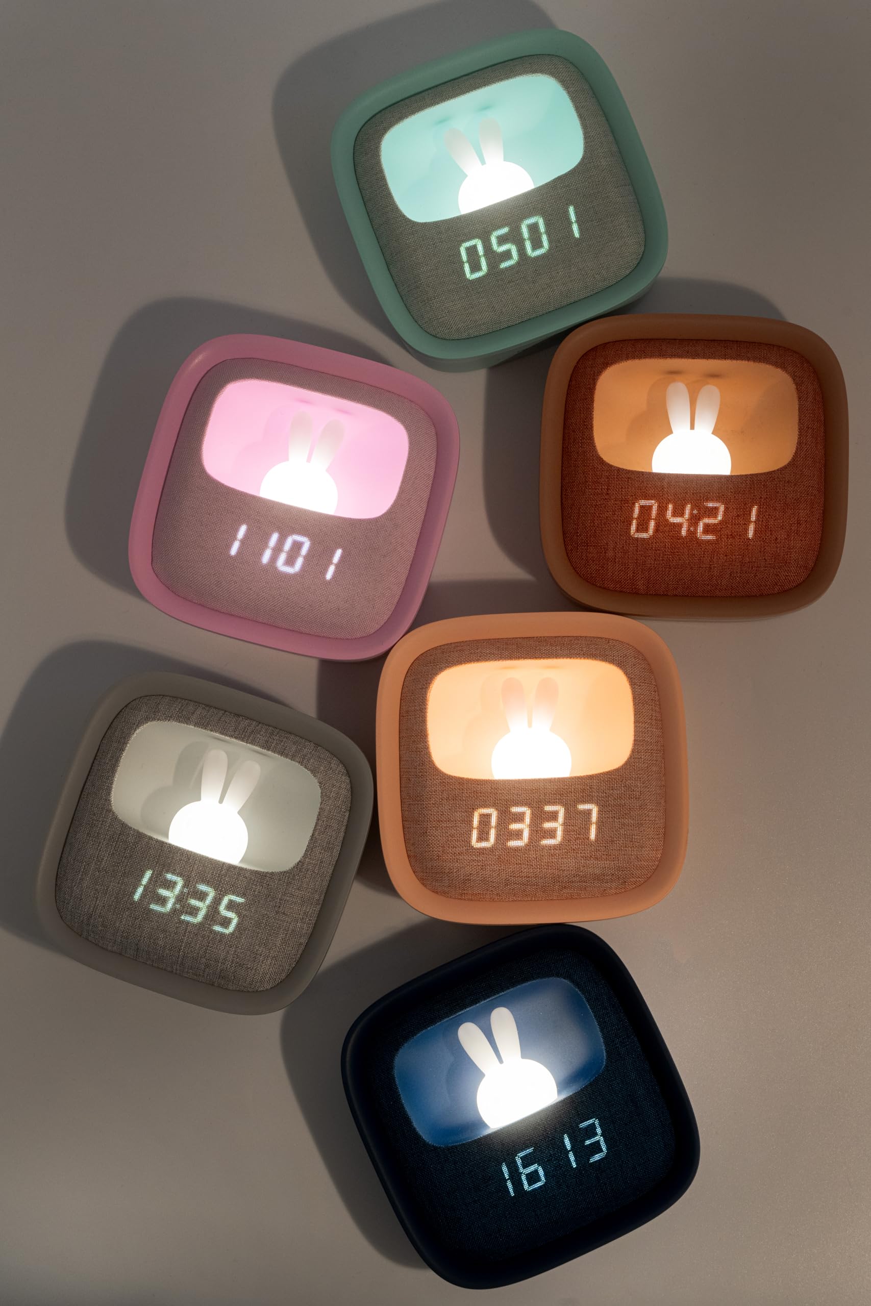 WONDEE - Mob [ 2en1] Reloj Despertador Infantil Niñas y Niños + Luz Nocturna Quitamiedos con Conejo Silicona Luminoso - Lámpara Despertador Regalo Infantil para Niños y Niñas 5,6,7,8,9,10,11,12 años