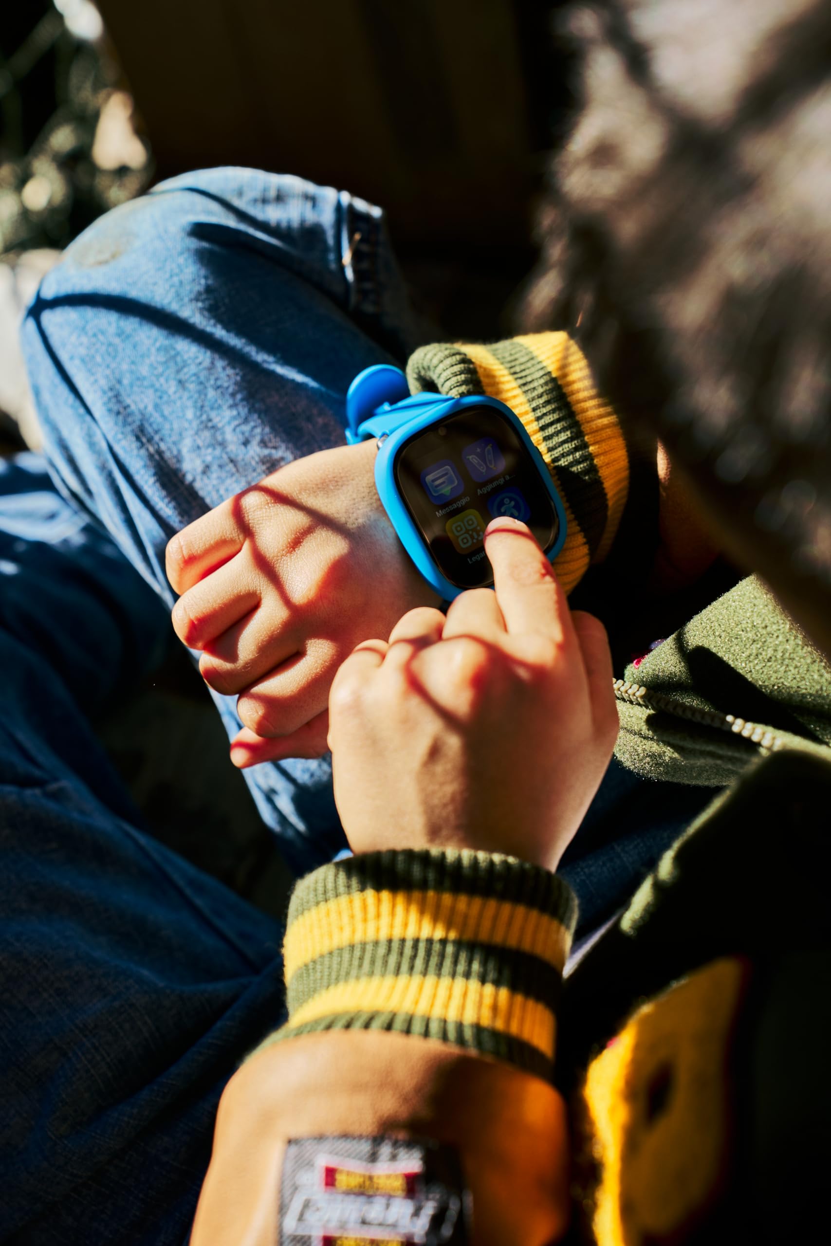 ODS | Radiocom Smartwatch 4G/Wi-Fi per bambini, Smartwatch con GPS e SOS, Chiamate e videochiamate, Chat e messaggi, Fotocamera, IP68 impermeabile, App LAGENIO, Schermo 1.7", Accessori inclusi
