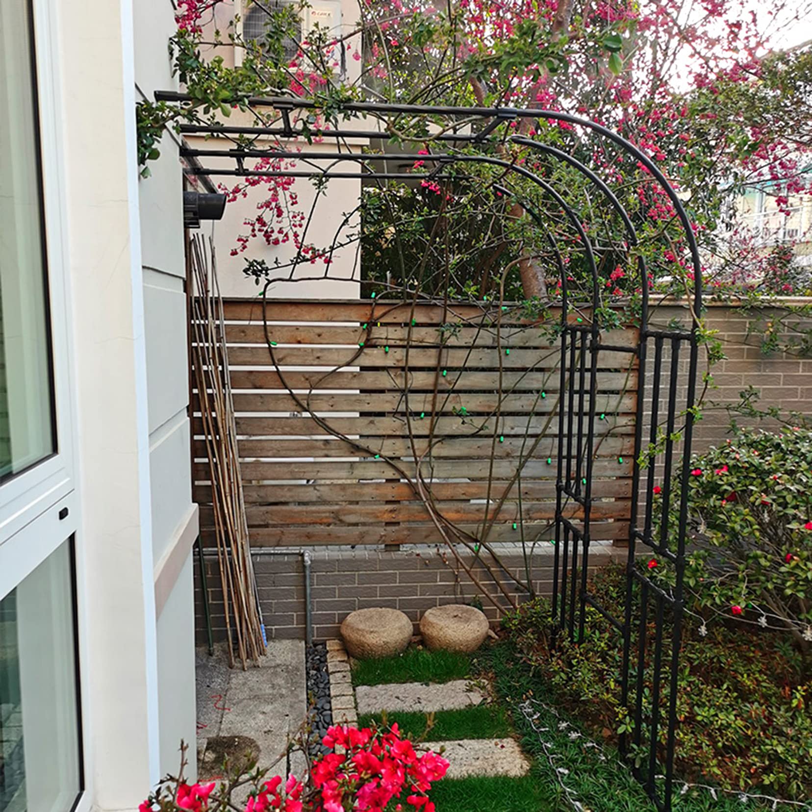 Pesi semi-lle da giardino in metallo per piante da esterno, pali da giardino resistenti per decorazione cerimoniale, perfetti per cortile e prato