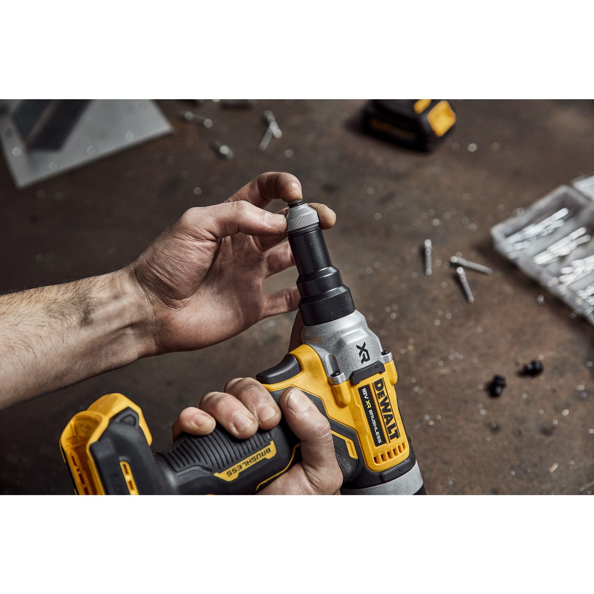 DeWALT Pistola a rivetto a batteria DCF414NT-XJ 18 V, rivettatrice cieca, rivettatrice da 4,8 a 6,4 mm, potenza di attuazione 20 kN
