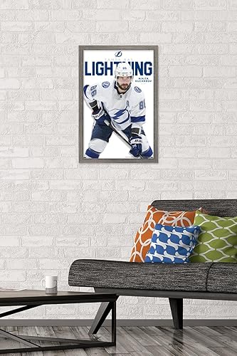 Miniatura 2 de Trends International NHL Tampa Bay Lightning - Póster de pared de la serie 23 de Nikita Kucherov, 22.4 pulgadas de largo x 14.7 pulgadas, versión