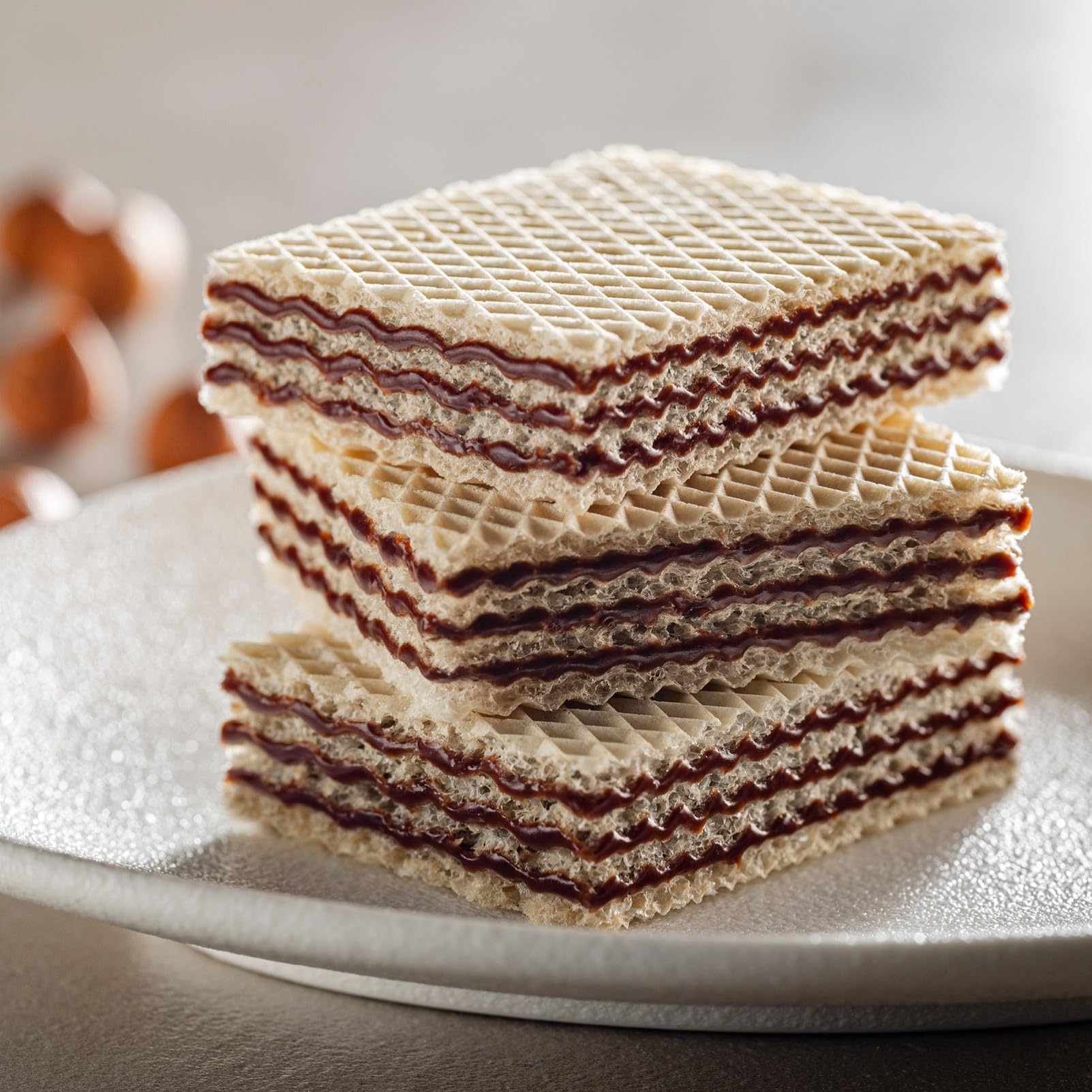 Loacker Party Pack XL, Mix di Mini Wafer Classic con Crema al Cioccolato, Nocciola e Vaniglia, 3 Varietà in 80 monoporzioni Minis, Confezione Convenienza da 800g