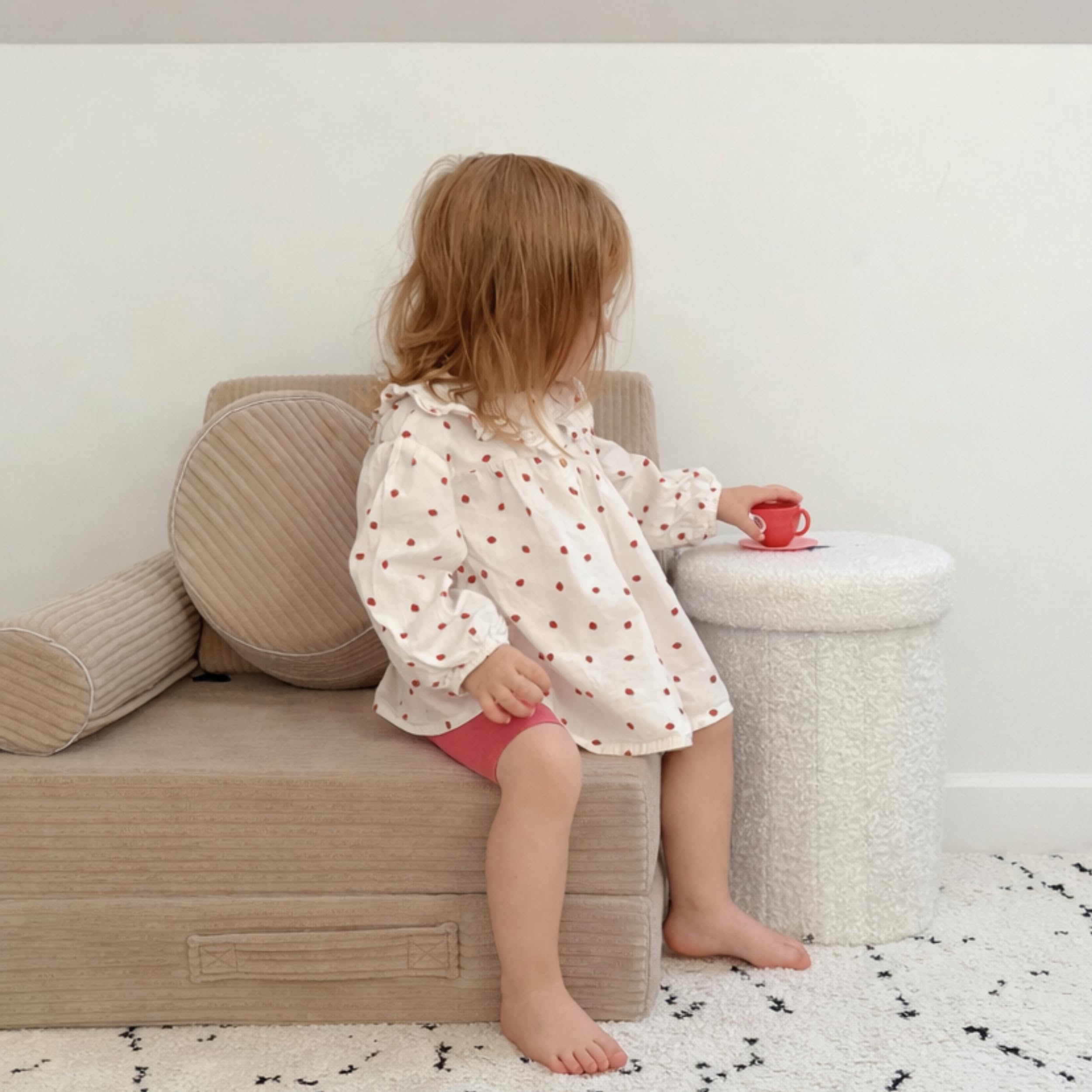 Flumi Kindersessel faltbar – personalisierbar mit Namen, Kinder Polstersessel mit Liegefunktion, ab 1 Jahr, waschbar, 70x70x54 cm (Cord Beige)