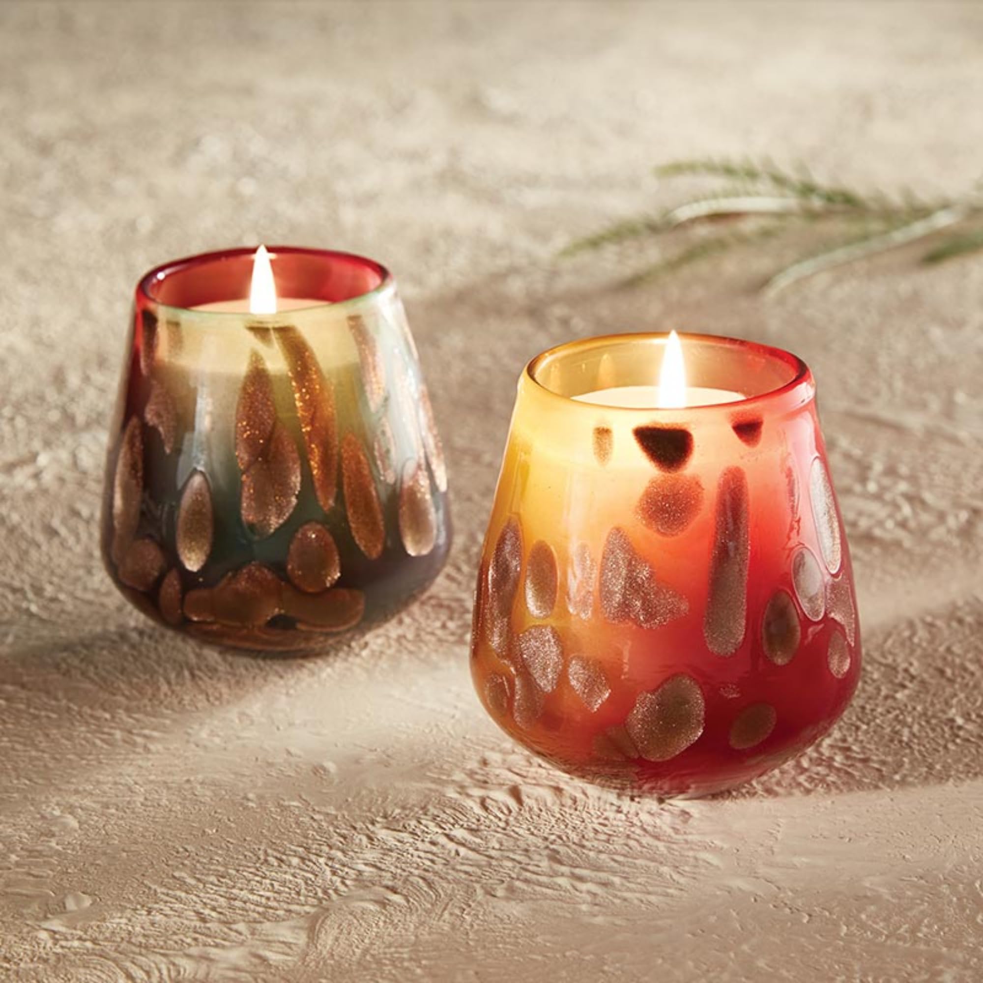 47th & Main Candele profumate al tramonto, candela in vetro di Murano, diametro 10,2 cm x altezza 8,9 cm, rosa mandarino damascata