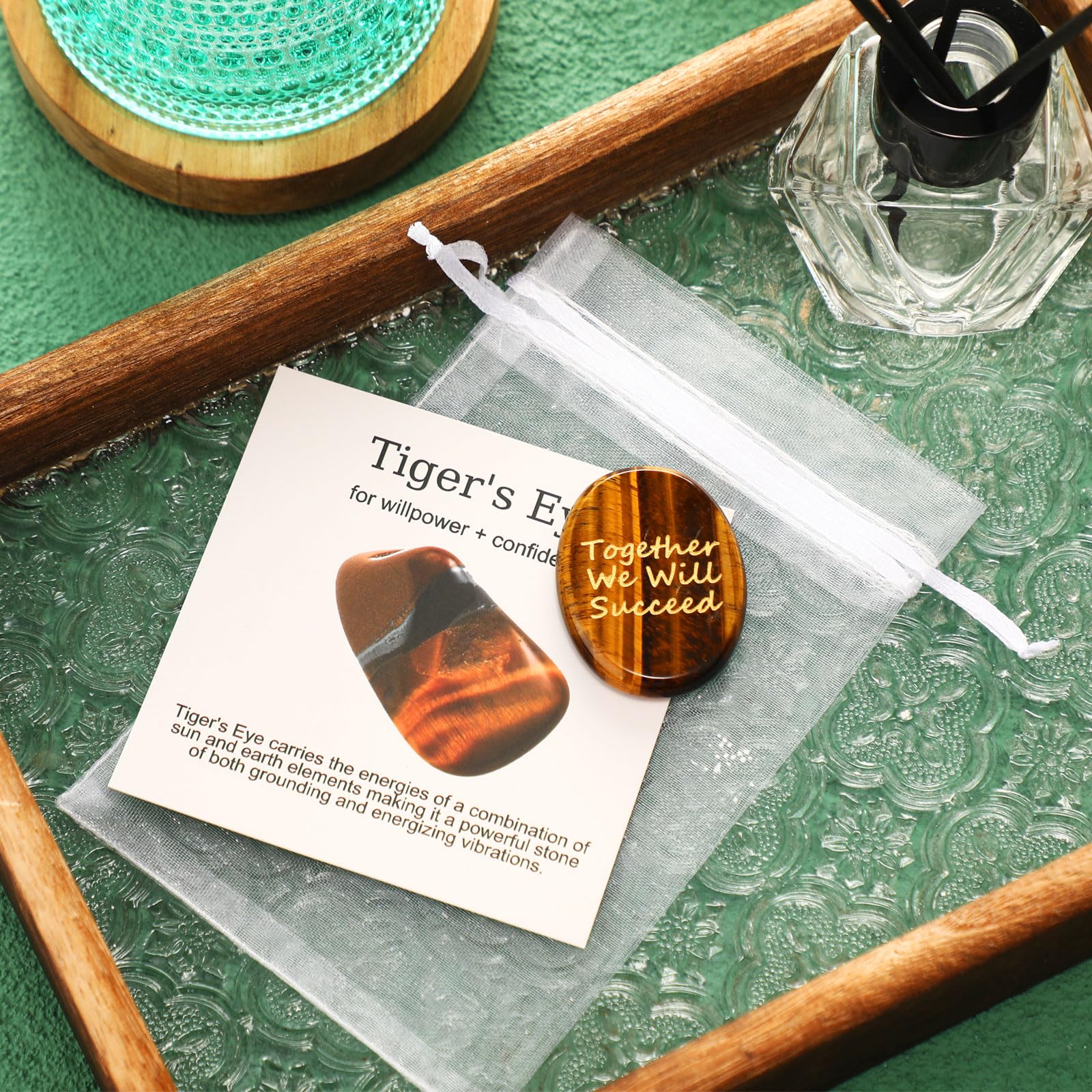 Set di 6 pietre preoccupanti per l'ansia, cristalli calmanti con carte e sacchetti a rete che pensano a te, regali per donne, sollievo dallo stress, meditazione, regali ispiratori