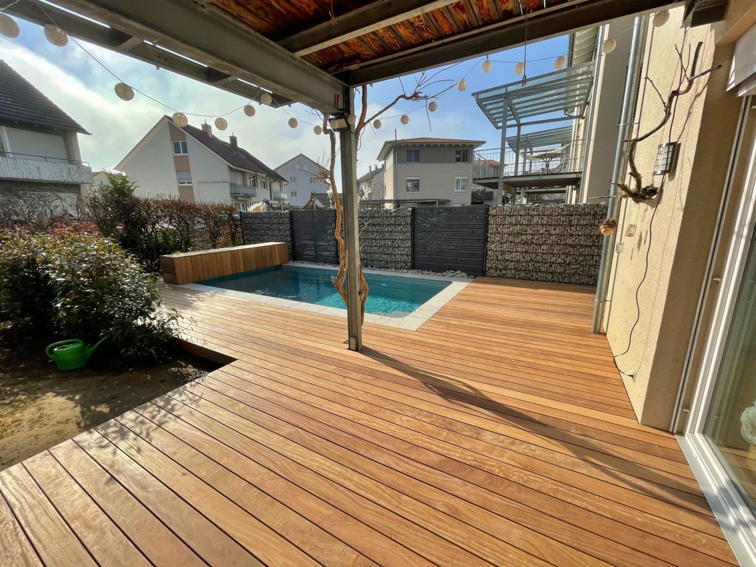 Tablones de terraza de Cumarú de BioMaderas, FSC 100% 21 mm de grosor, 145 mm de ancho (152 cm de longitud)
