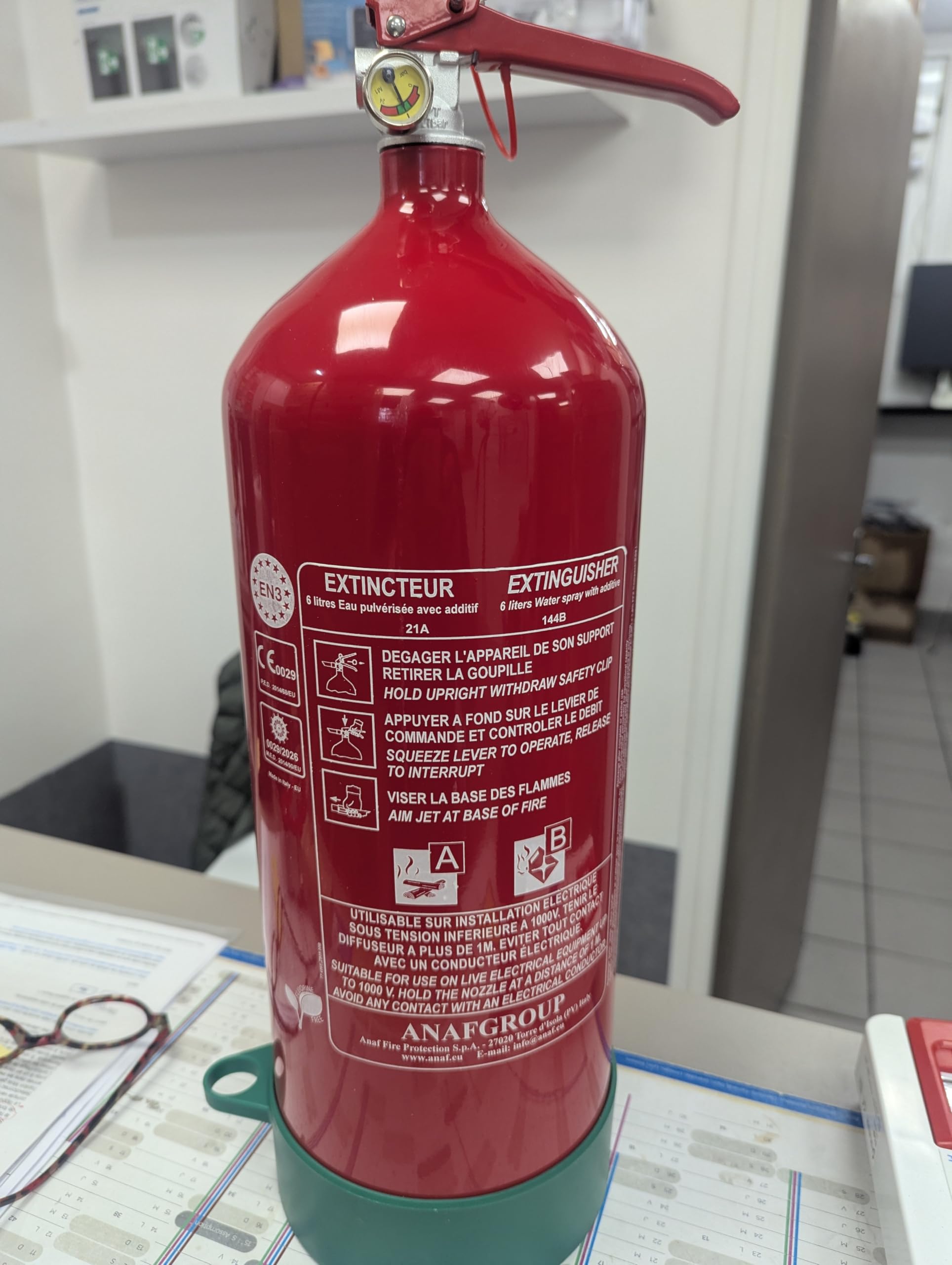 EXTINCTEUR 6 litres sans Fluor NF avec Support