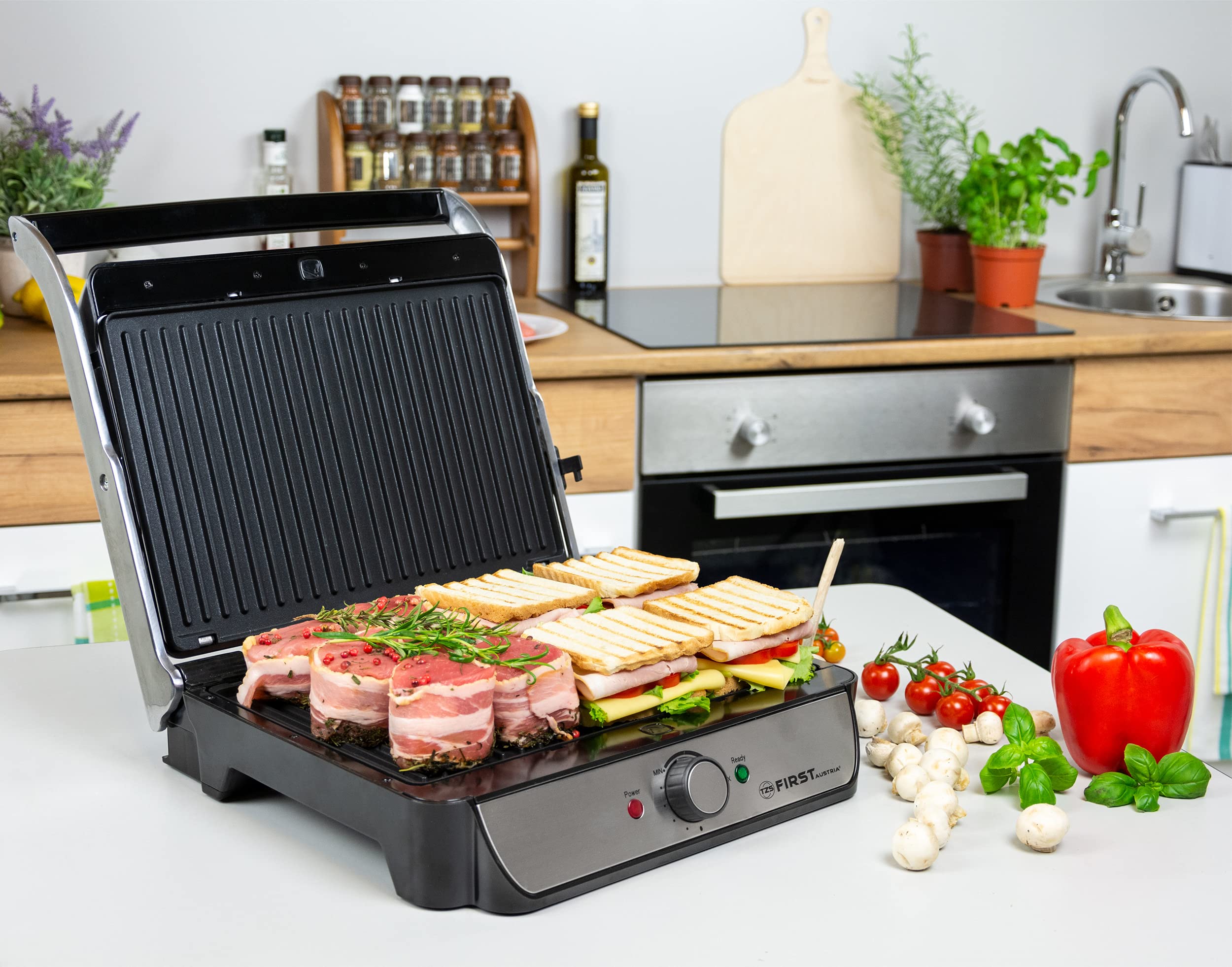 TZS First Austria Tischgrill, Elektrogrill für den Tischgebrauch, Grillplatte für Fleisch & Gemüse, 180°-Öffnung, Kontaktgrill mit Antihaftbeschichtung, in Schwarz/Edelstahl, 900 W