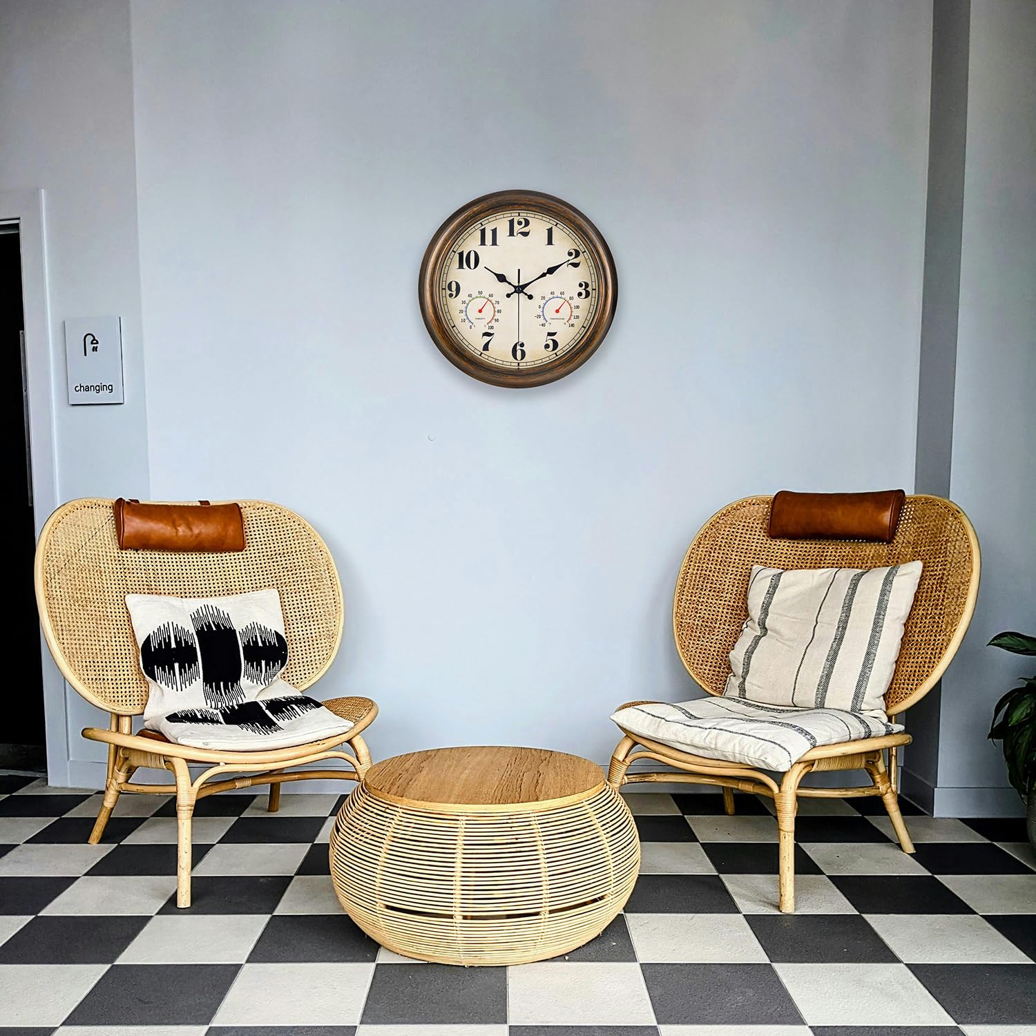 45MinST Zewnętrzny zegar ścienny w stylu vintage, z termometrem i higrometrem, wodoodporny, duże cyfry, cichy, do użytku wewnątrz i na zewnątrz, na werandę, do ogrodu, na basen (brązowy)