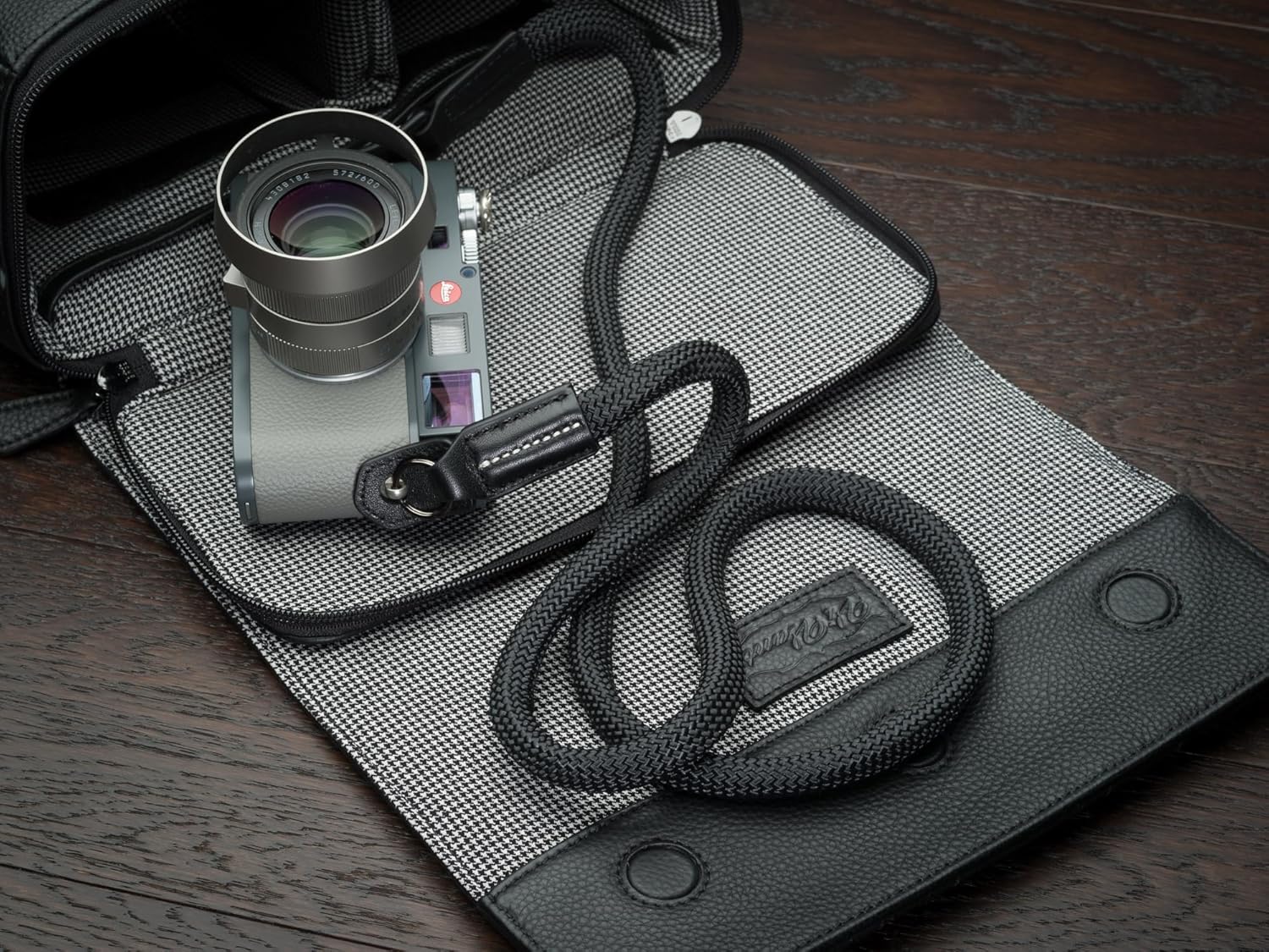 Vi Vante Sheetline Black Rope Camera Strap w/Nappa Leather Ends built in tension relief & electroplated key rings (Black w/White Stitching)