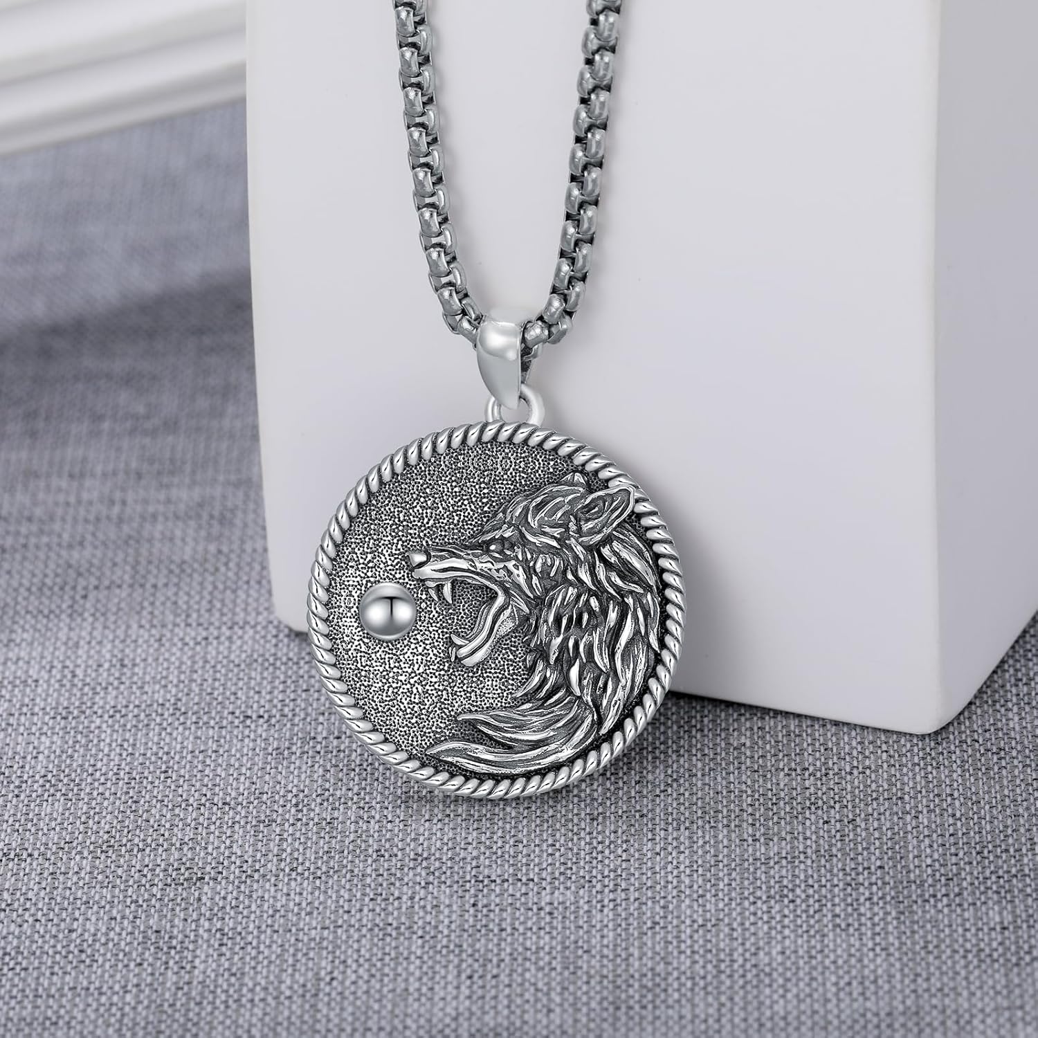 YOAIYOJIA アニマルネックレス 男女兼用 925スターリングシルバー ライオン/ヘビ/オオカミペンダントネックレス 誕生日/