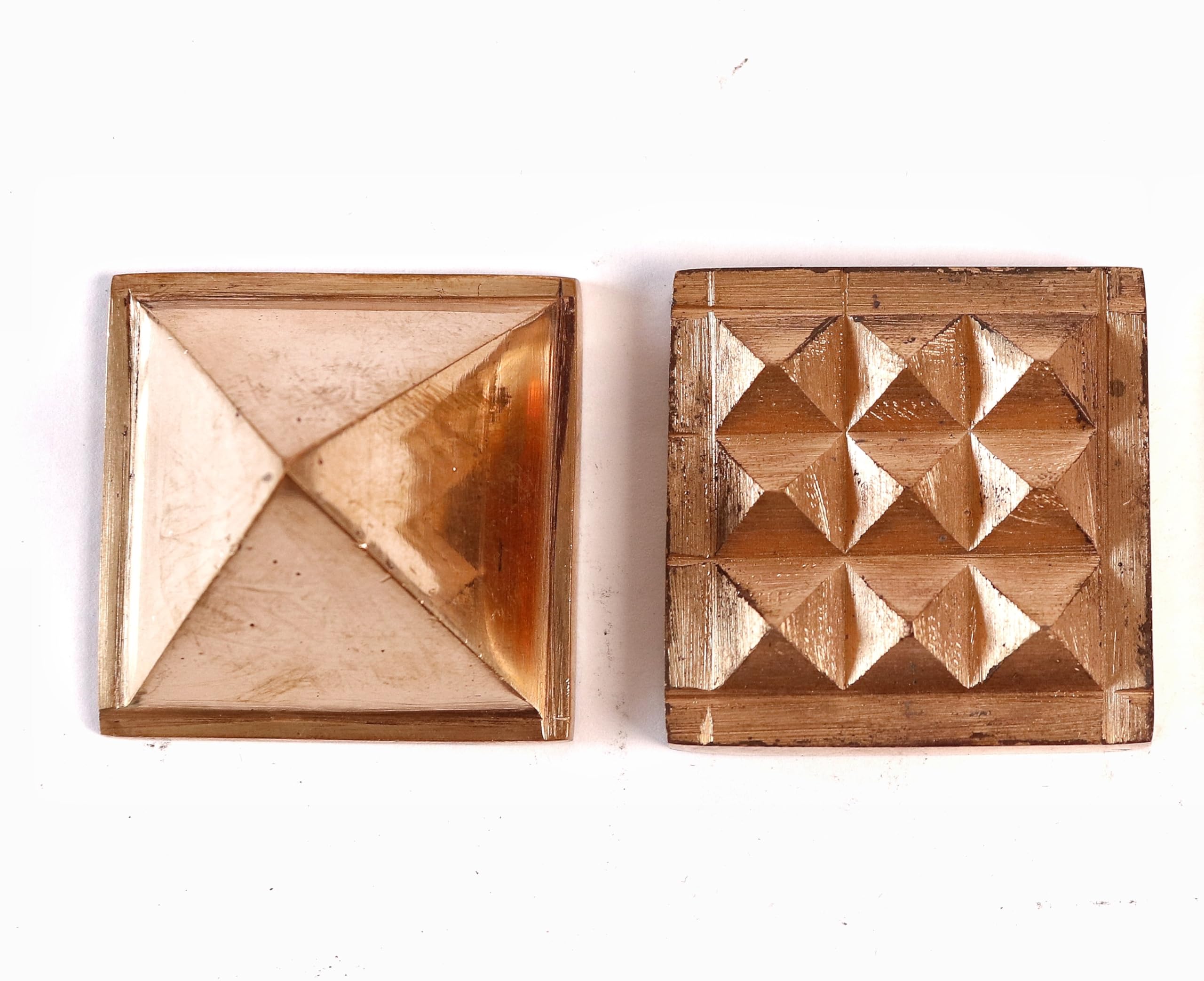 The Spiritual Living Copper Pyramid Vastu for Home | North East | Size - 1.25 Inch Approx | Toilet | Vastu Remedies | Pyramid for Vastu Dosh | वास्तु उपाय |