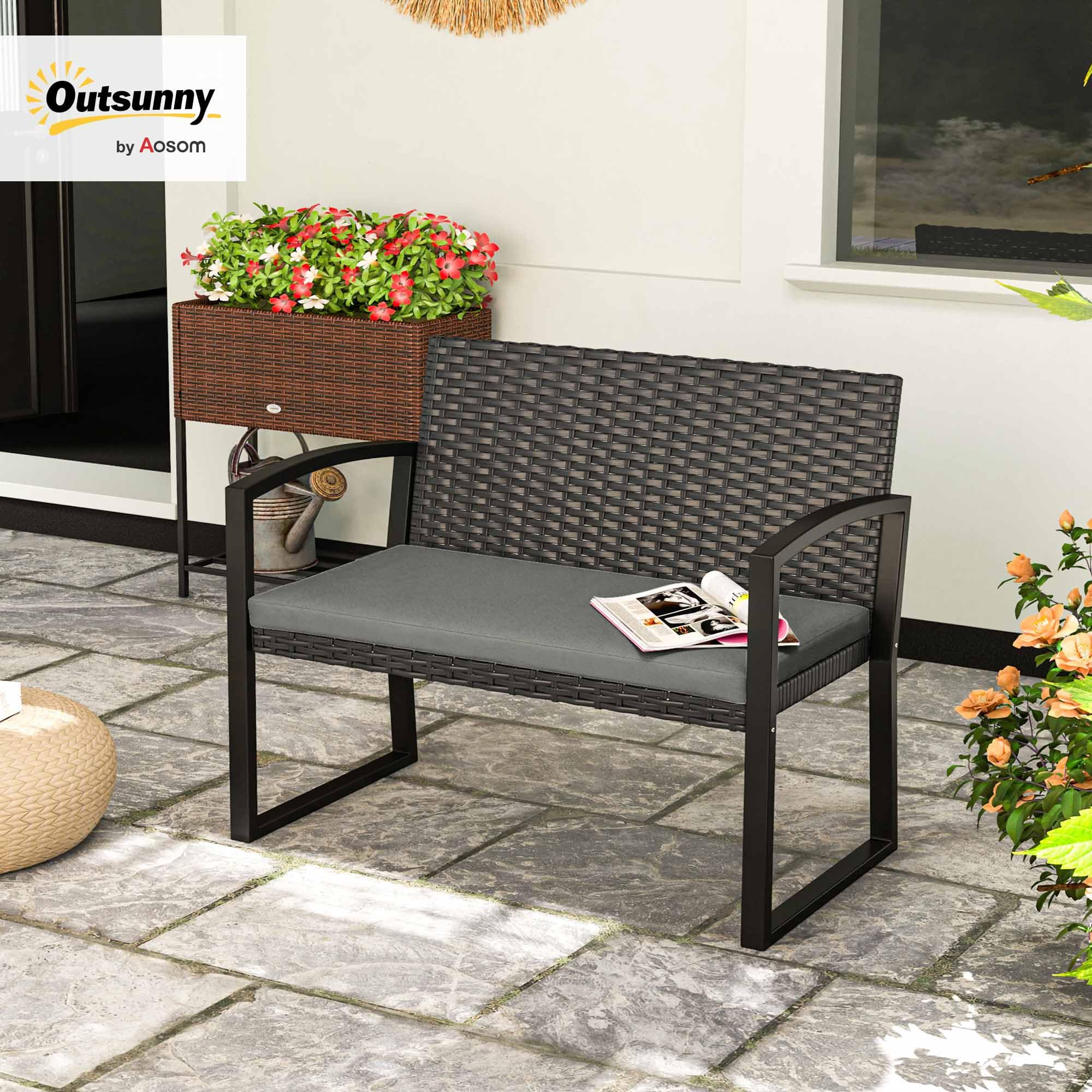 Outsunny Banc de Jardin 2 Places, Banc d'extérieur en résine tressée PE avec Coussin, Banquette de Patio avec accoudoirs, Structure en Acier galvanisé, Gris et Noir
