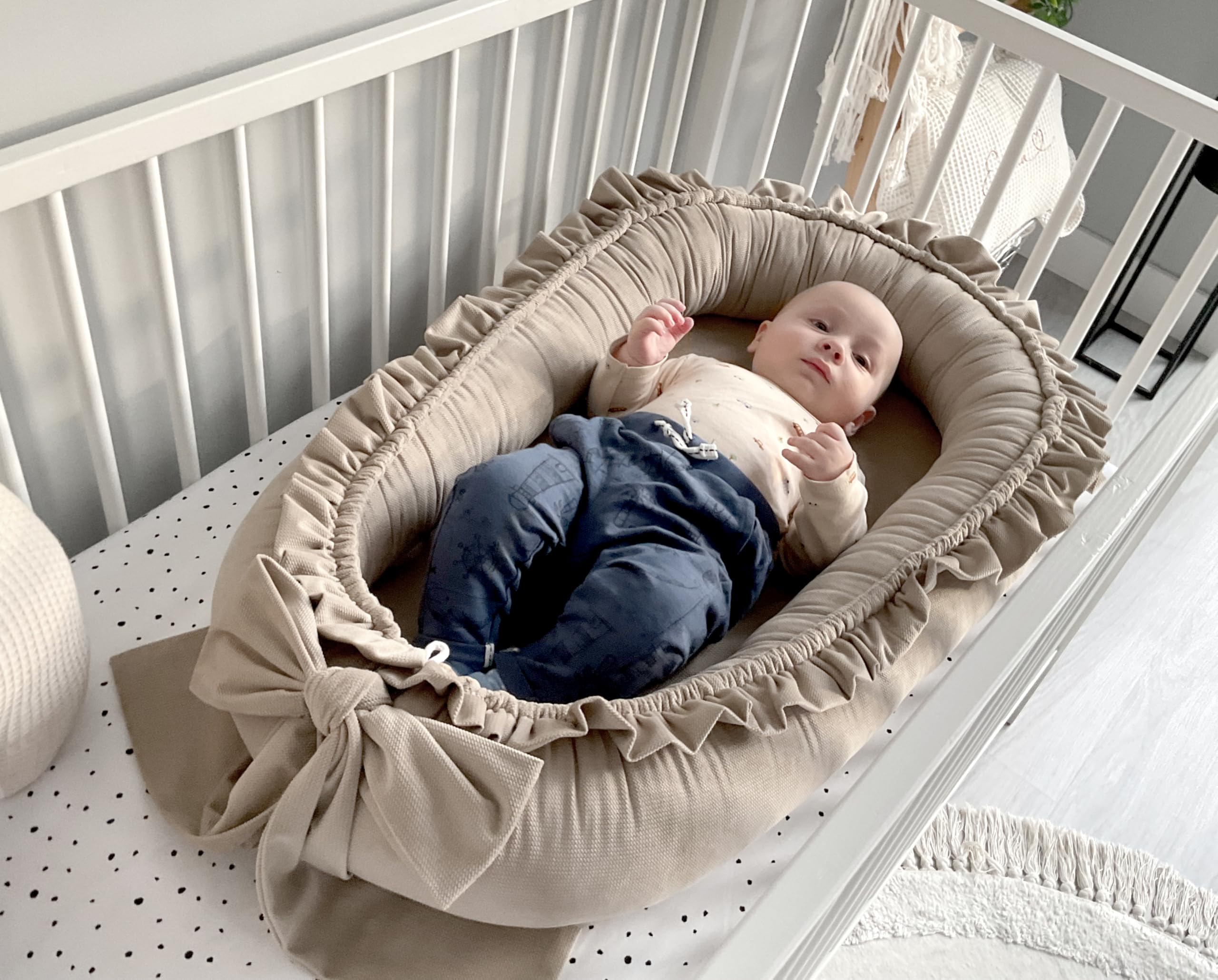 Babynestchen Neugeborene – Babynest Velvet – Nestchen Baby für Babybett & Kinderbett – Babykokon Tragbar – OEKO-TEX zertifiziert – Zubehör Babybett – Beige Velvet