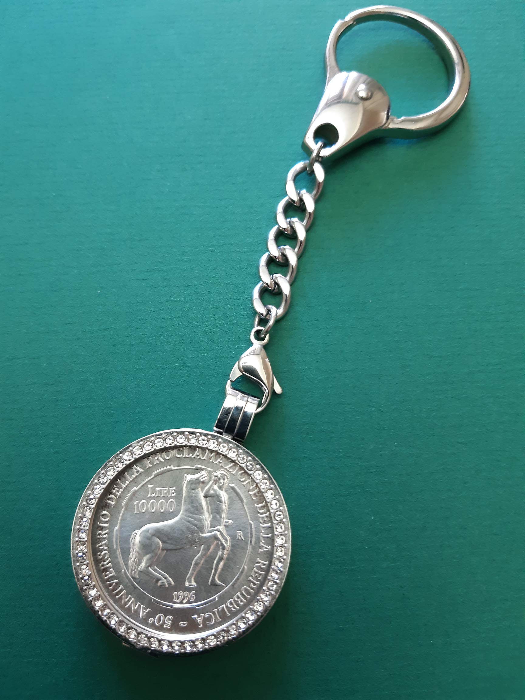 generico PROCLAMATION DE LA REPUBLIQUE MONNAIE 10 000 LIRS D'ARGENT ENSEMBLE DANS UN PORTE-CLÉS BIJOU