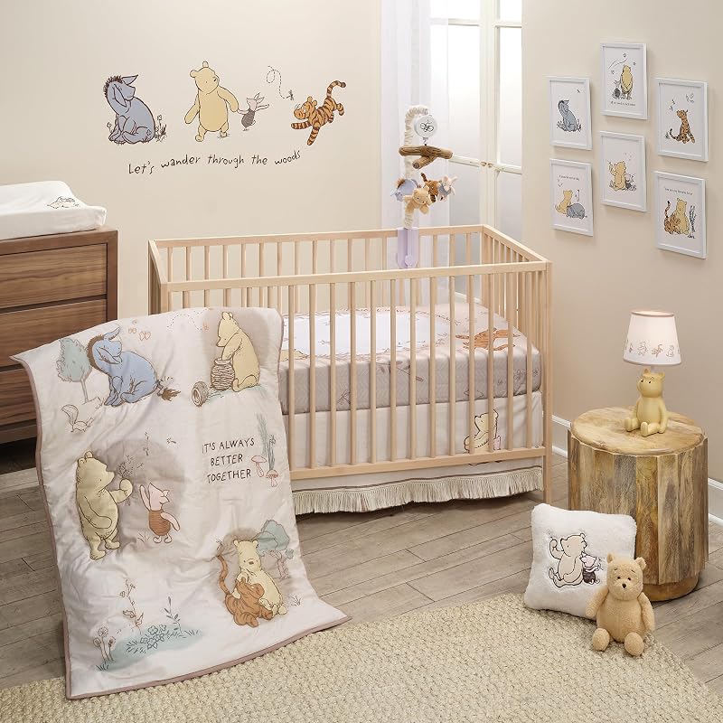 Lambs & Ivy Disney Baby Pooh Bear & Pals Juego de cama de cuna de algodón de 3 piezas | El juego de guardería incluye edredón de algodón, sábana ajustable de algodón y pollera de cuna, lavable a máquina.