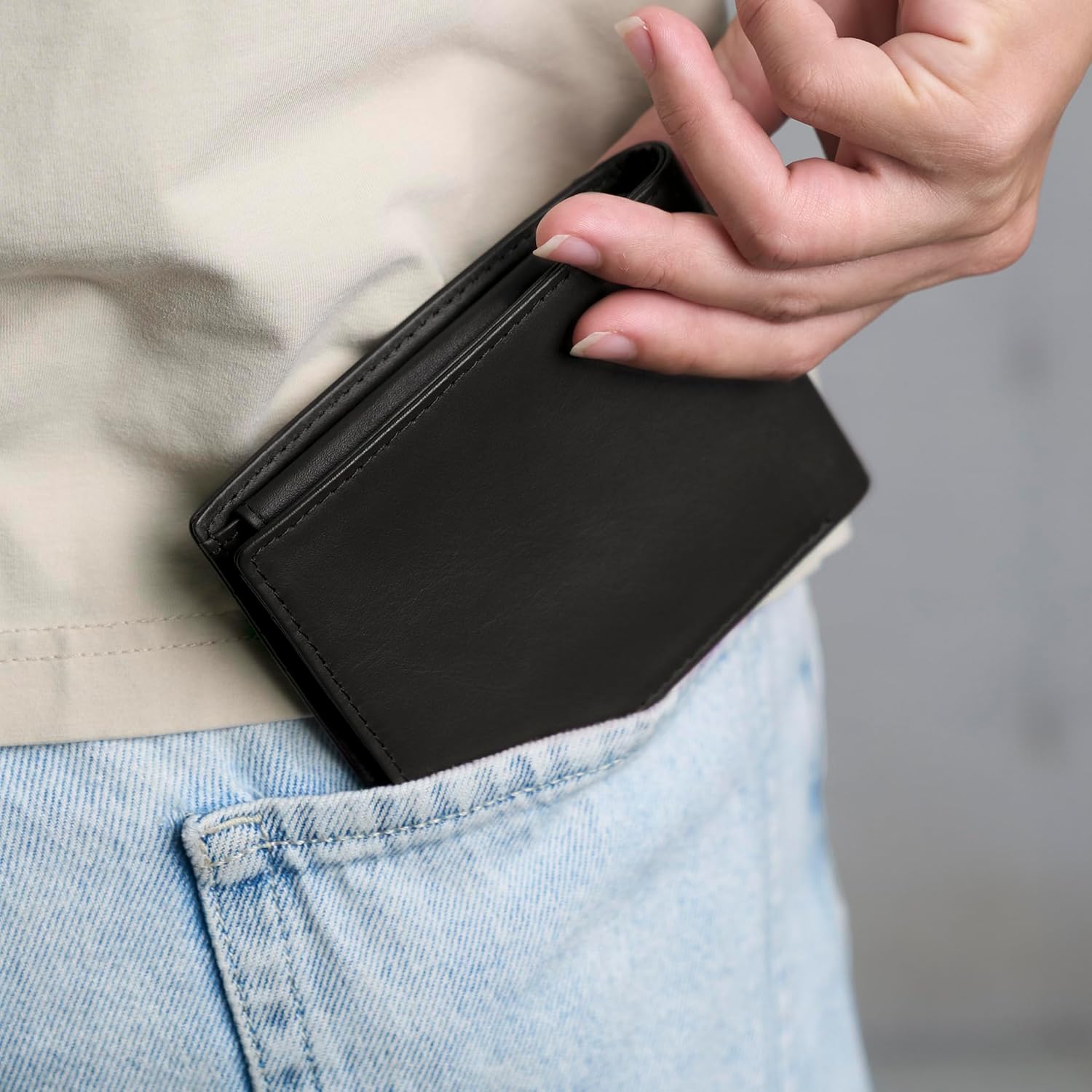 Black Cowhide Leather Bifold Holder Wallet RFID Blocking Slim Front Pocket Small Wallet Easy Access Ladder Card Slots Luxury With 06 Credit Cards Flip-out ID Window Classic Handmade Gift For Men