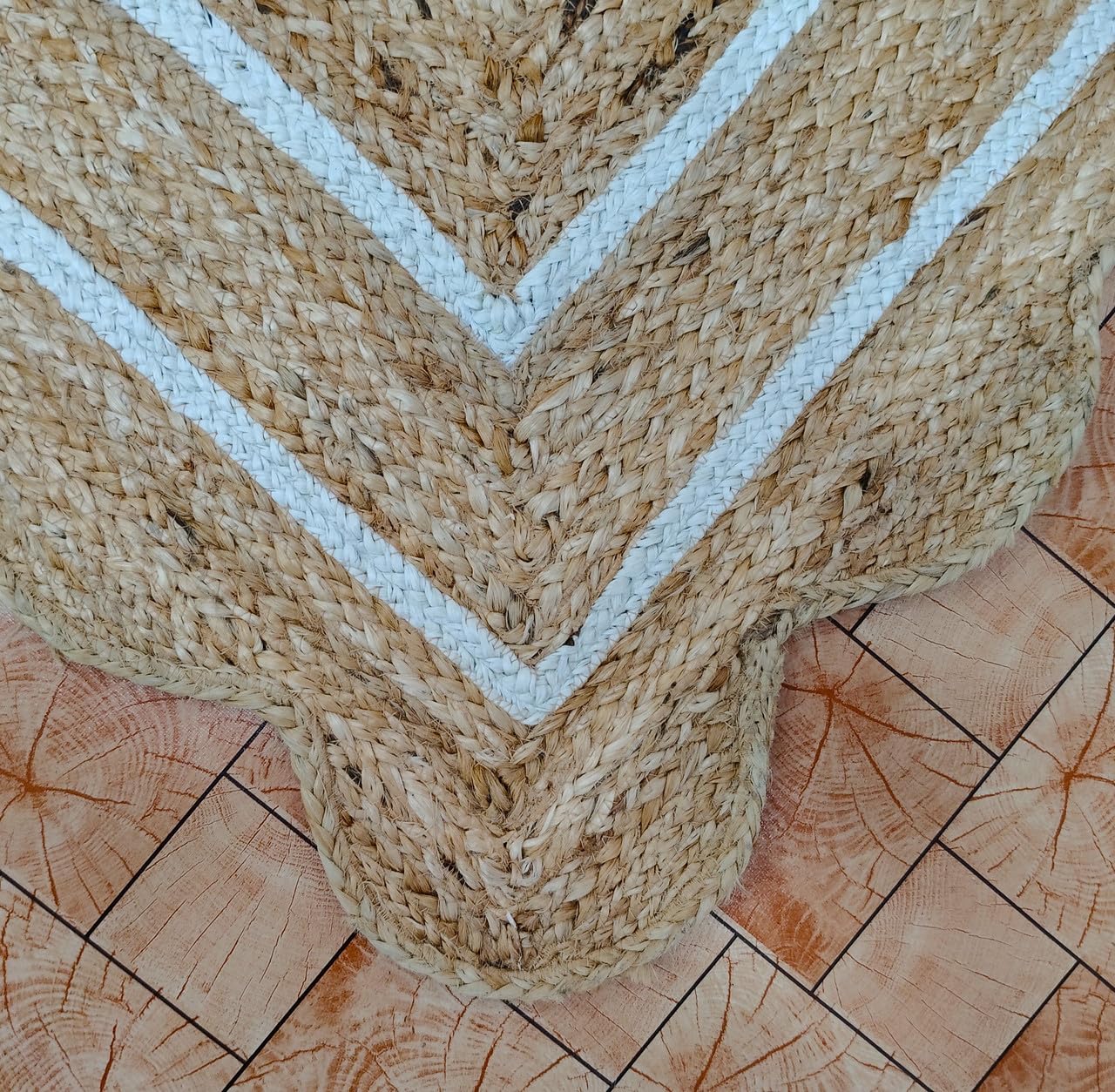 Tapis décoratif festonné en jute faite à la main avec bordure blanche | Tapis rustique naturel tressé style bohème | Tapis de sol écologique pour salon, 0,6 x 3,6 m