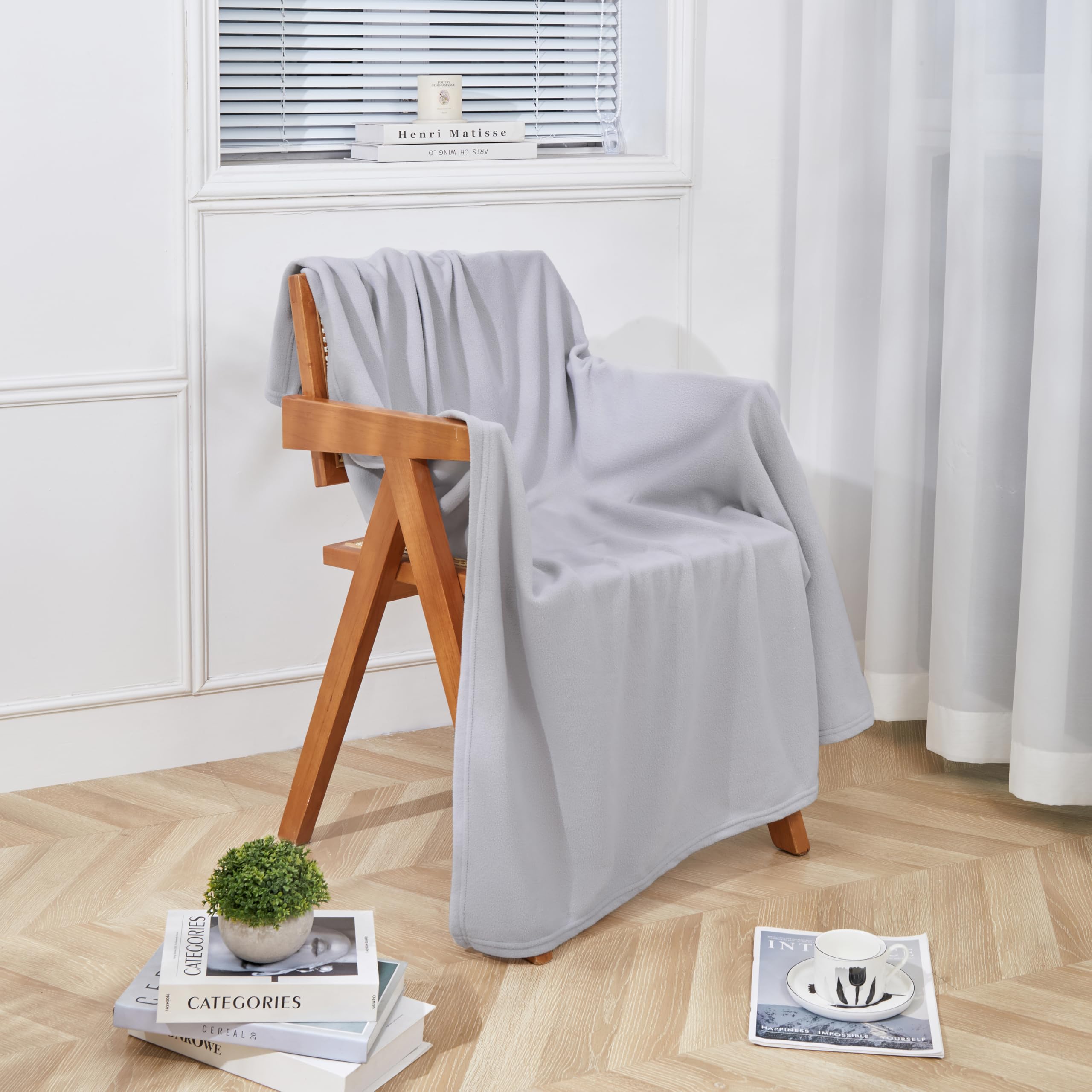 CAI TENG Paquete de 6 mantas de forro polar de microfibra gris de 125 x 150 cm, manta ligera y suave, manta de viaje cómoda para cama, sofá, mascotas
