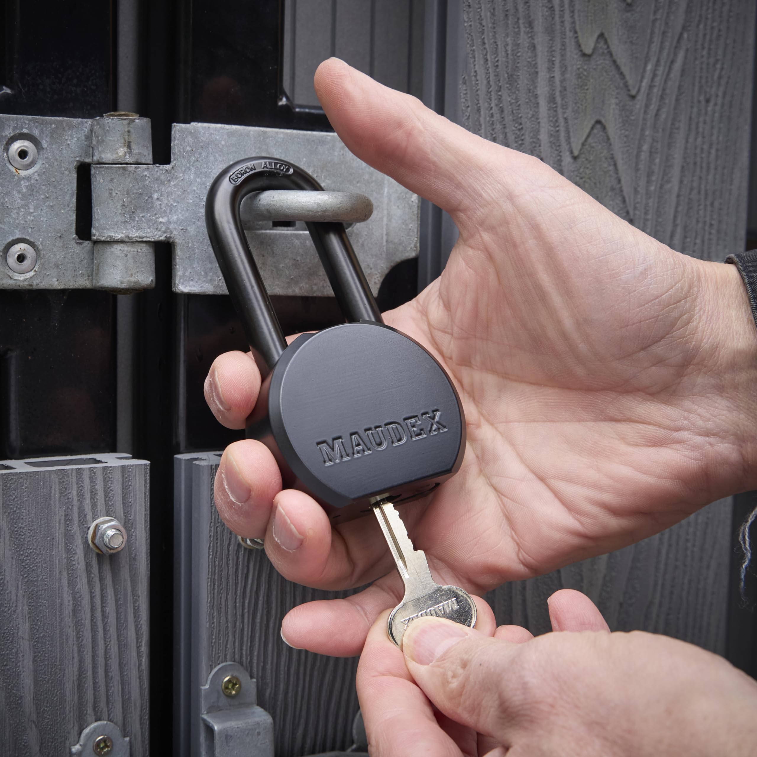 Maudex® PME65 Allwetter-Schutz Schwerlast Vorhängeschloss mit 5 Schlüssel - 12 mm Schnittfester Borlegierung Langer Bügel | Sicherheitsschloss für Schuppen, Tore, Container & Außenlager