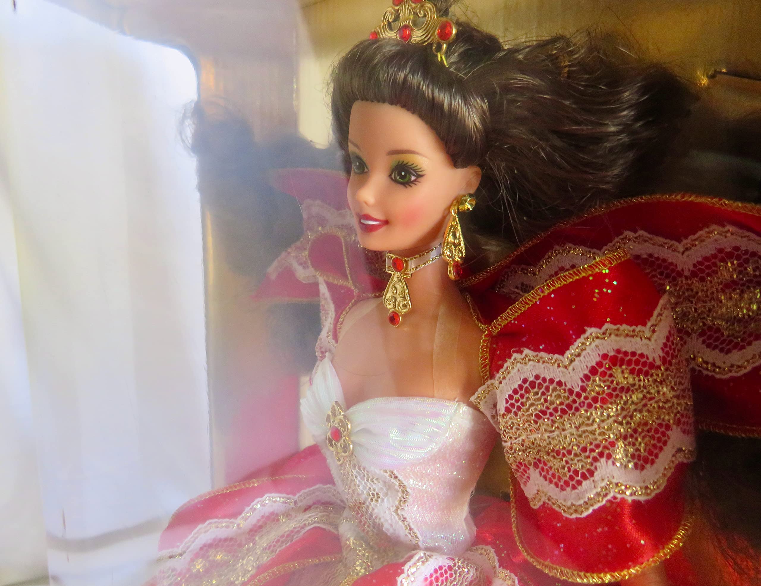 激レアカラー！90sヴィンテージ！ビッグサイズ40-42相当！ロイヤルレッド！ Amazon.com: 1997 Happy Holidays Brunette Barbie Doll NRFB by