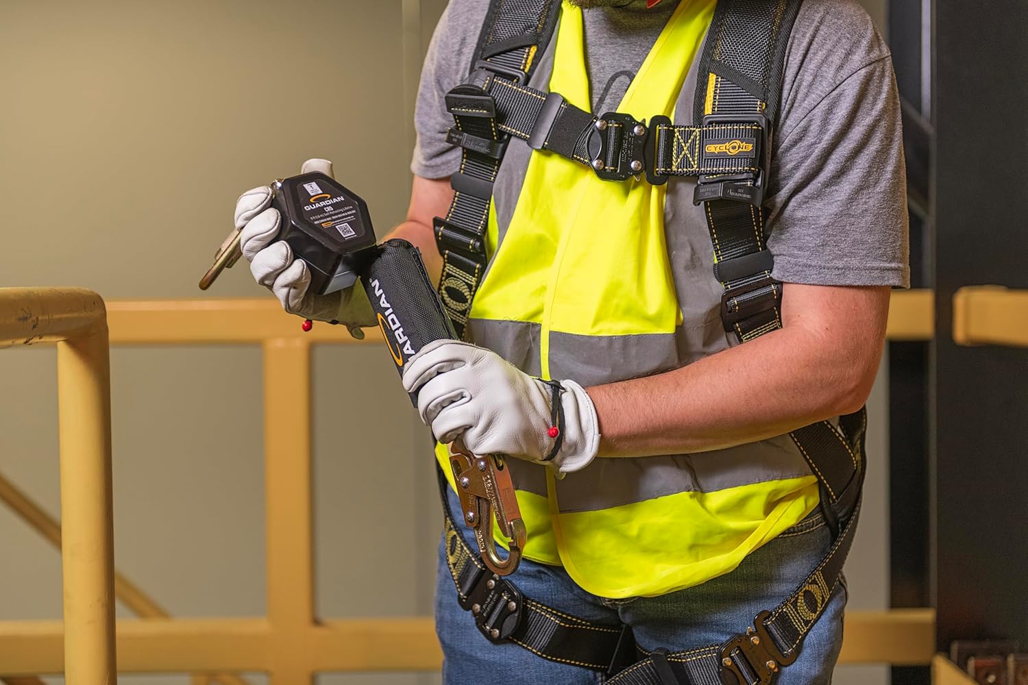 Guardian ‎1400198 CR5 Web Personal Self Retracting Lifeline (SRL) | 6ft | Steel Snap Hook | Class 1 | ANSI and OSHA Compliant