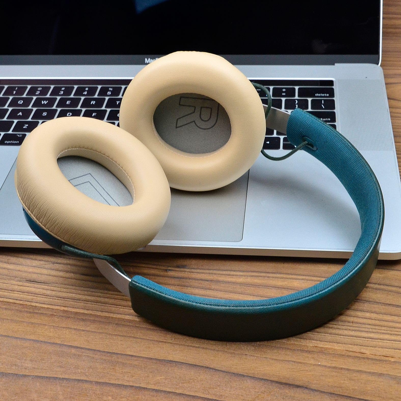 Geekria QuickFit In Similpelle JOYSOG Beoplay H4 Cuscinetti Auricolari Di Ricambio Per Cuffie Bang & Olufsen Beoplay H4, Parti Di Riparazione (grigio Cuscinetti Auricolari B&O