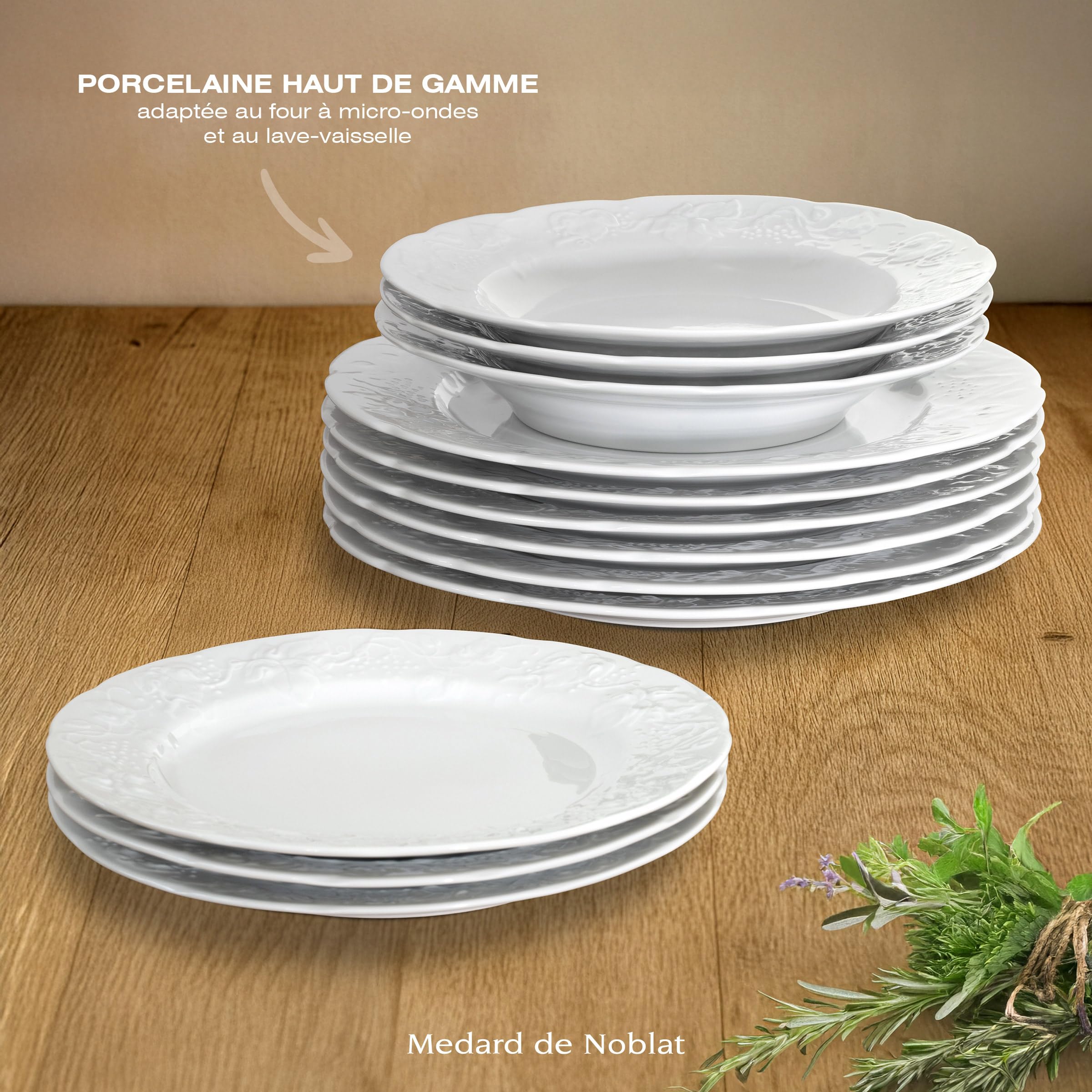 Médard de Noblat - Service vaisselle - Provence - Porcelaine - Lot de 18 assiettes - Blanc