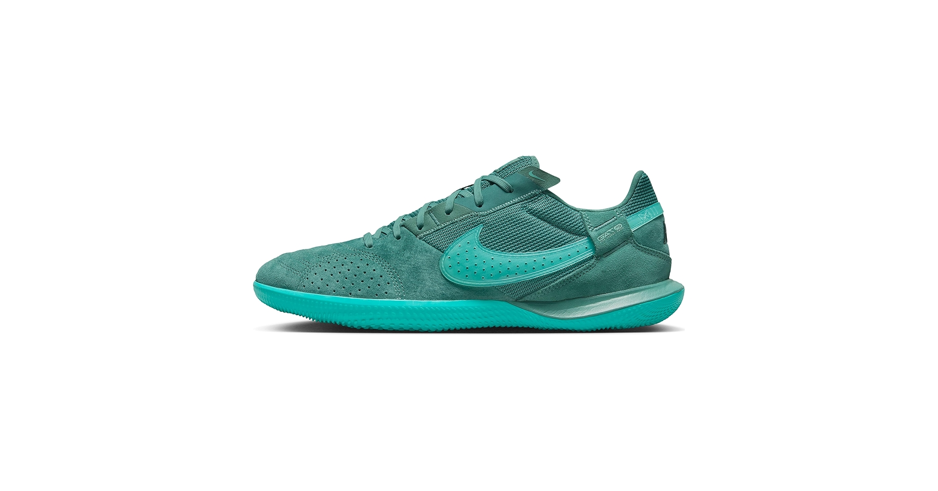 Amazon.com | Nike Streetgato Low-Top Soccer Shoes (DC8466