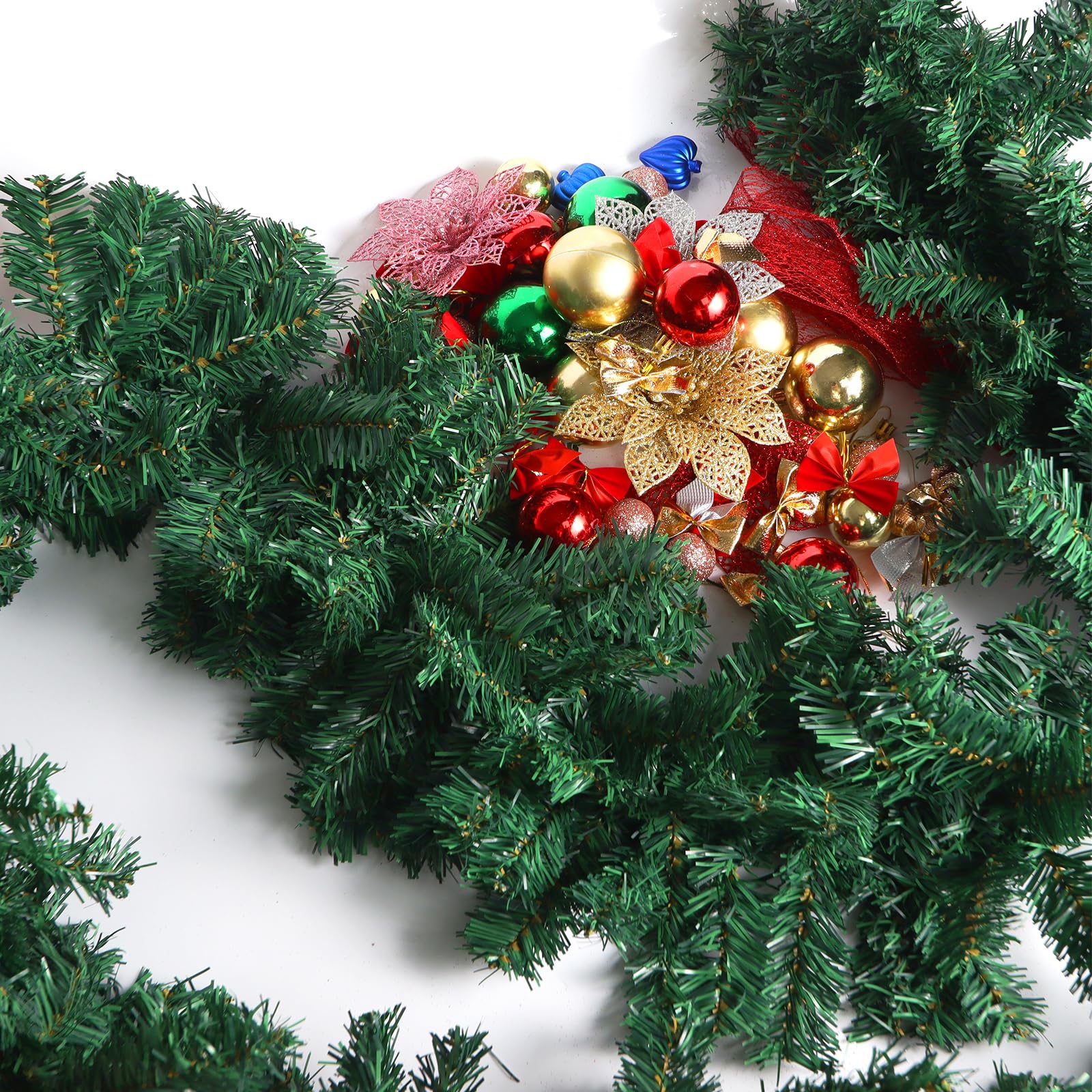 Kerstslinger 2,7m met Verlichting - Bloemen Een Ballen – Rood – Voor Binnen En Buiten