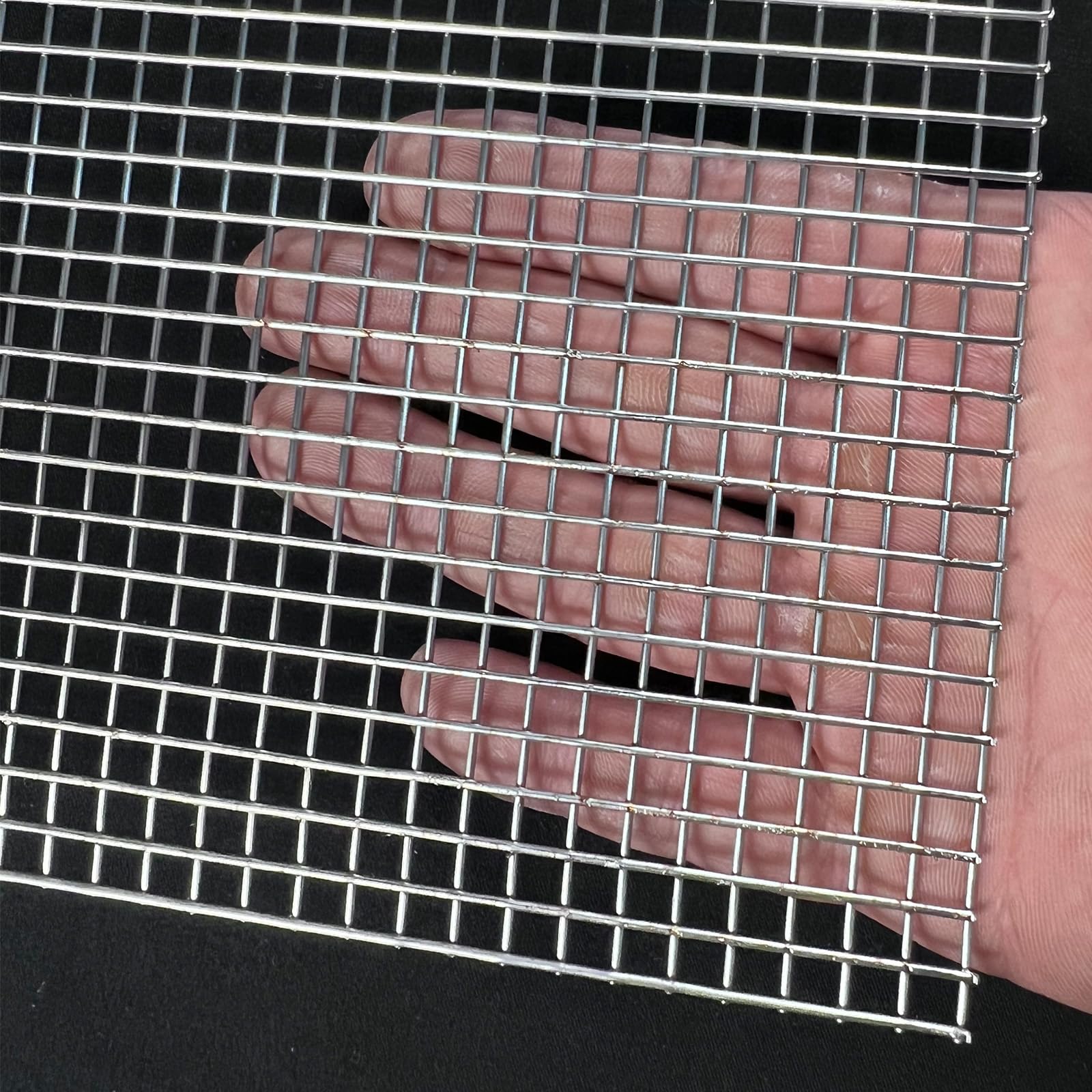 18Gauge 1/4" Stainless Steel Hardware Cloth 48"x24" Heavy Welded Wire Fence Chicken Wire Fencing Metal Screen for Screen Door Mesh,Gopher Trap,Grill,