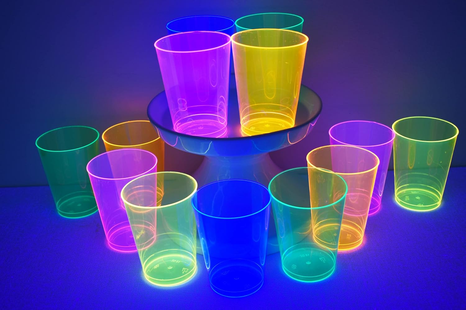 DIRECTGLOW LLC 100ct Blacklight Reactive 10oz Party Cups + 5 Blacklight Balloons (Neon Assorted)