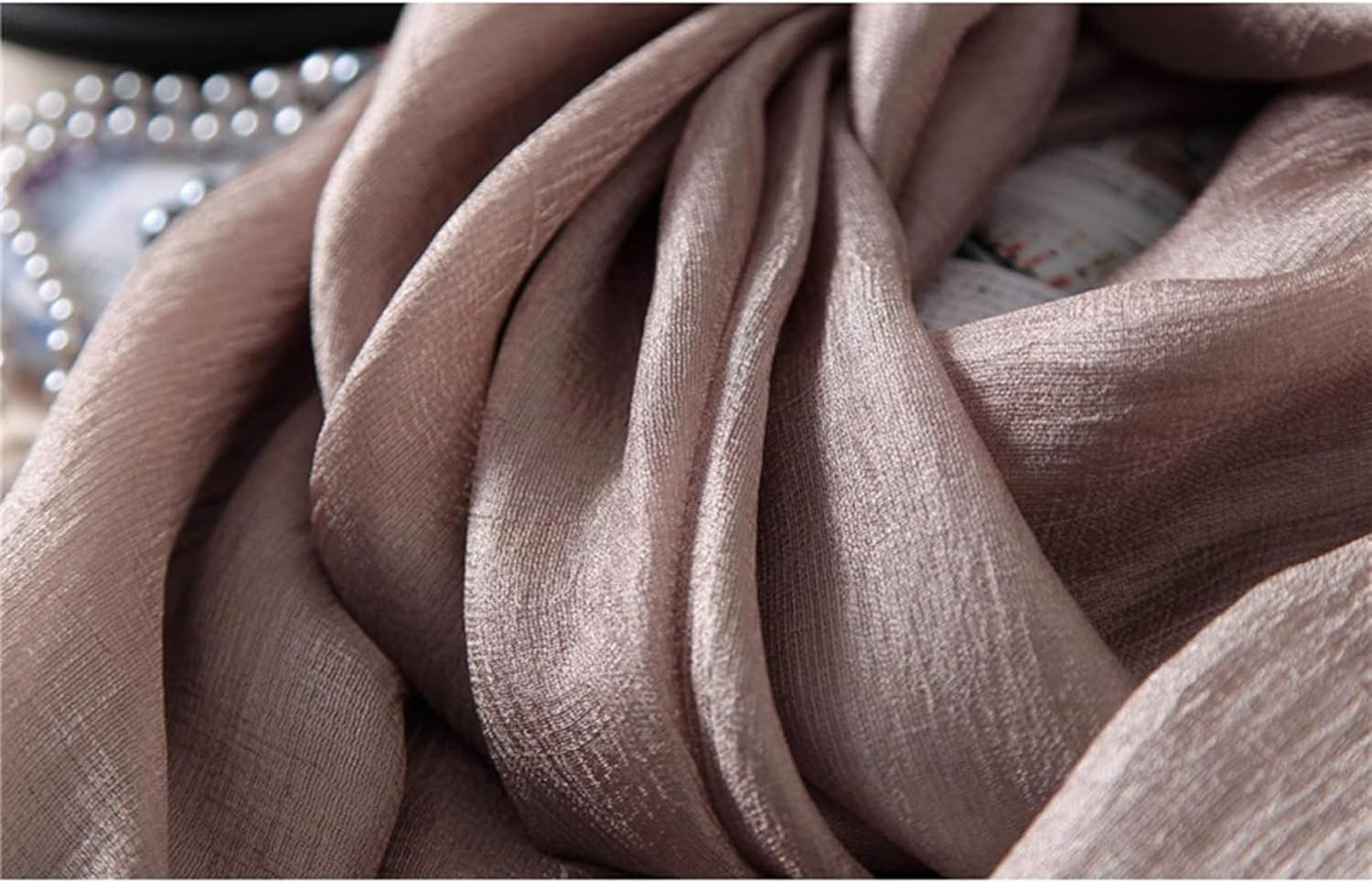 スカーフ 大判 シルク 調 さらっとした 肌触り オール シーズン 薄手 ストール レディース ママ ショール 紫外線防止 マフラー