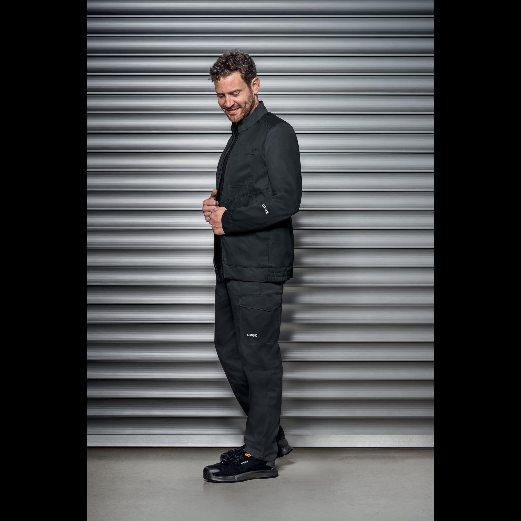 Uvex Herren-Arbeitshose, Cargo-Bundhose, Elastische Arbeitshose, Ergonomische Passform, Hose mit zahlreichen Taschen, 65% recyceltes Polyester-Baumwollgemisch, Industriell waschbare Arbeitskleidung