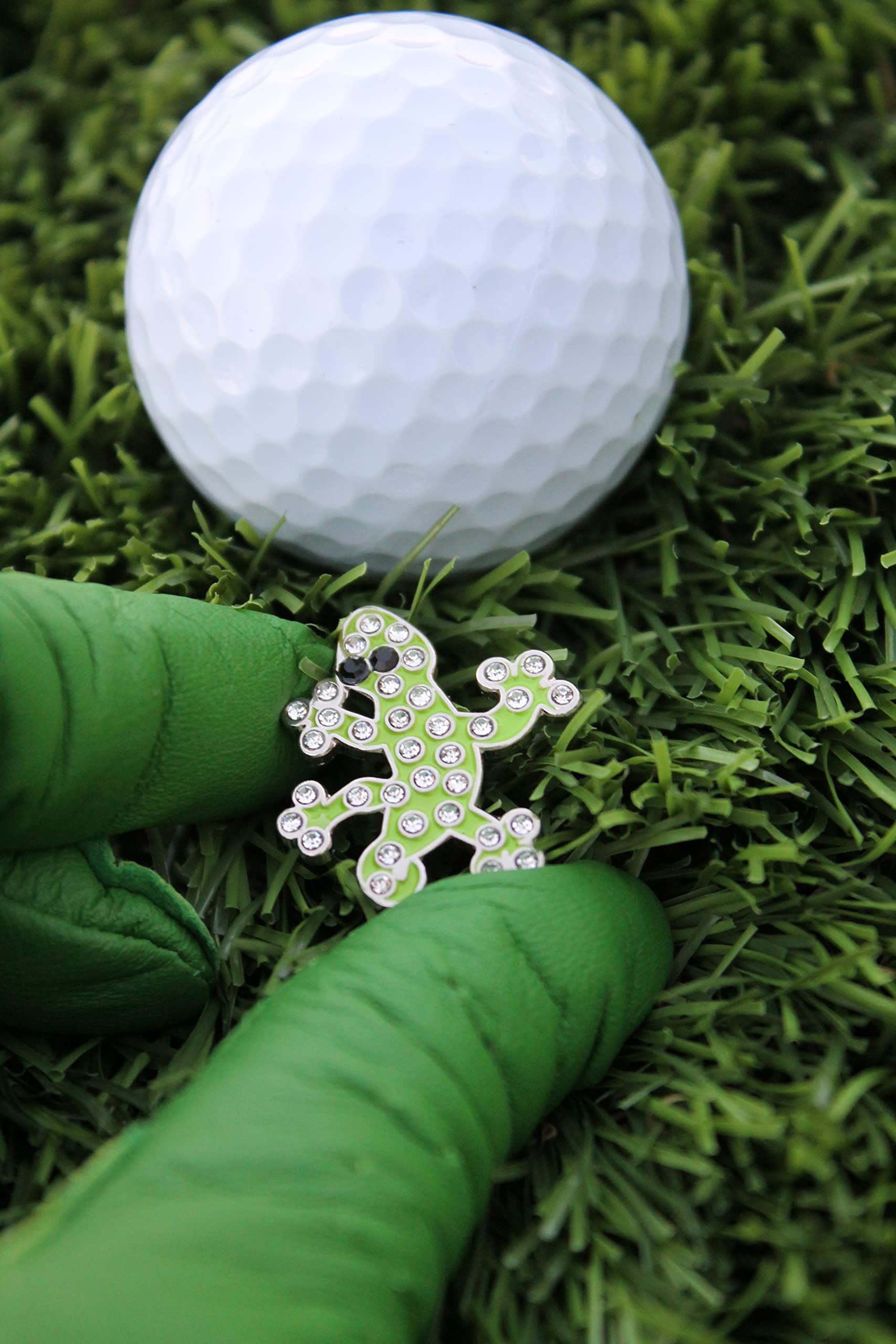 MULLIGAN HOOLIGAN Golf Ball Marker + Magnetic Hat Clip, Funny and Unique Golf Gift, Premium Quality, The Perfect for Your Favorite Golfer, Golf Accessories for Any Occasions (Geico)