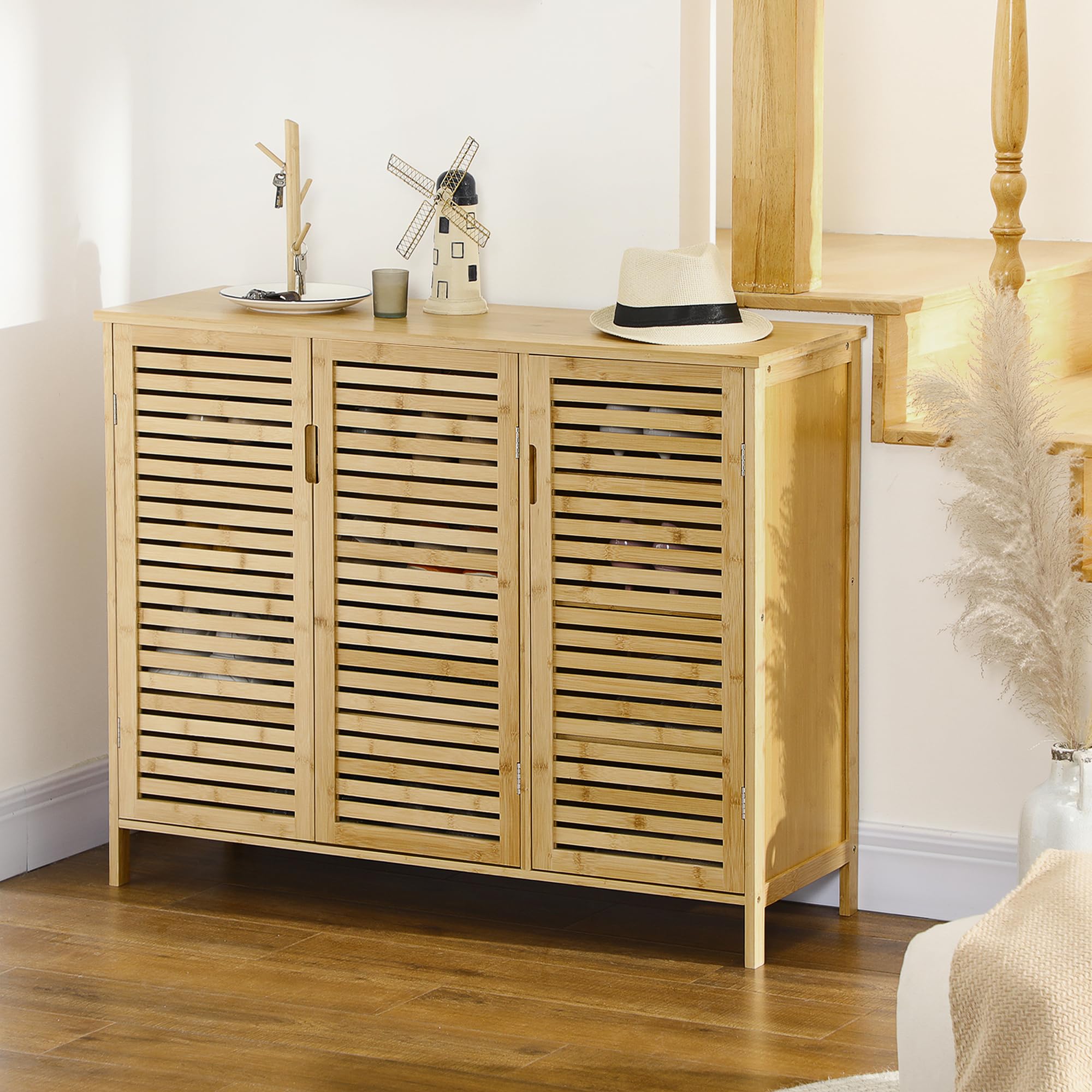HOMCOM Scarpiera a 8 Ripiani su 3 Livelli con Maniglie, Mobile Scarpiera in Bambù per Soggiorno e Ingresso, 100x35x80 cm, Colore Legno