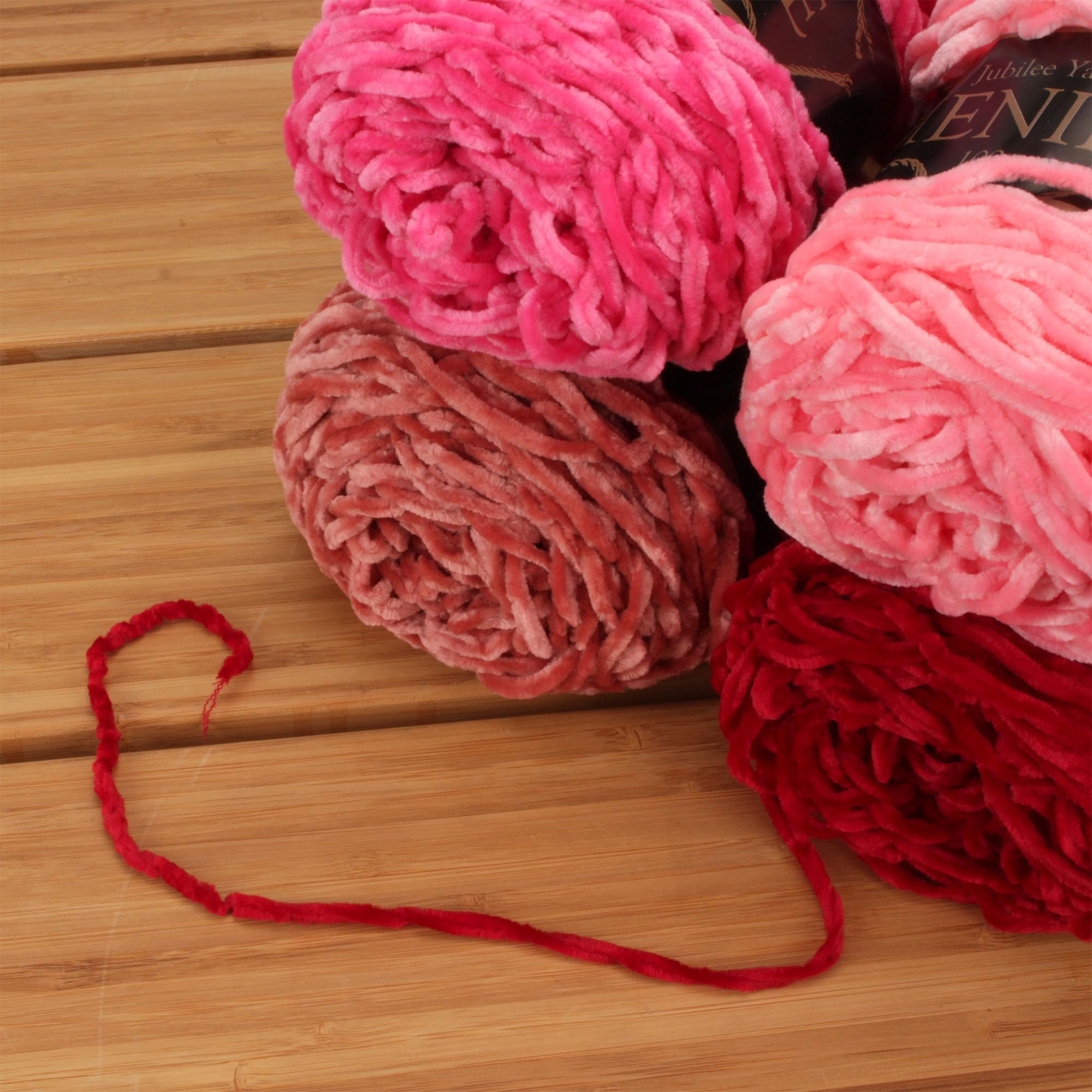 JubileeYarn Chenille Garen - Worsted Gewicht - 100g/cake - Tinten