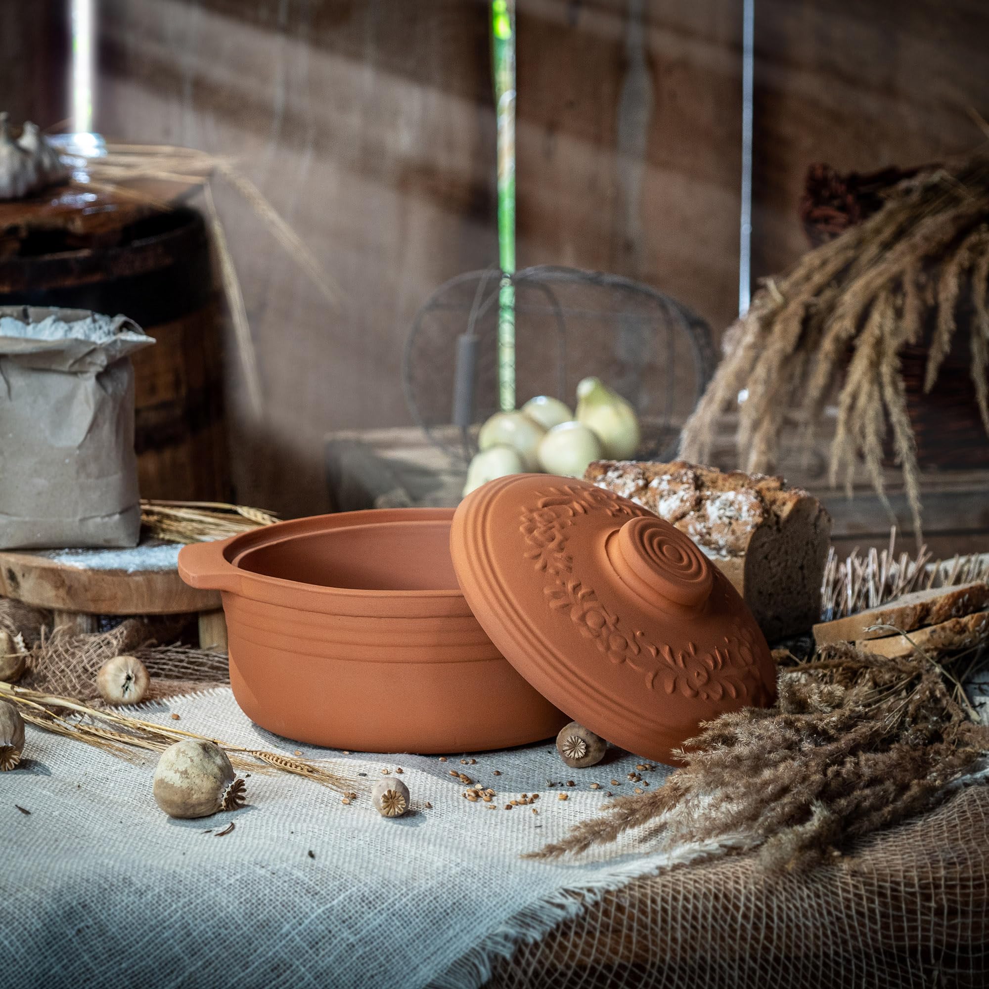 KADAX Cocotte en argile avec couvercle pour micro-ondes et four, cuiseur vapeur en matériaux naturels, plat à gratin pour une cuisson sans graisse, cocotte ronde (4 l), K8756