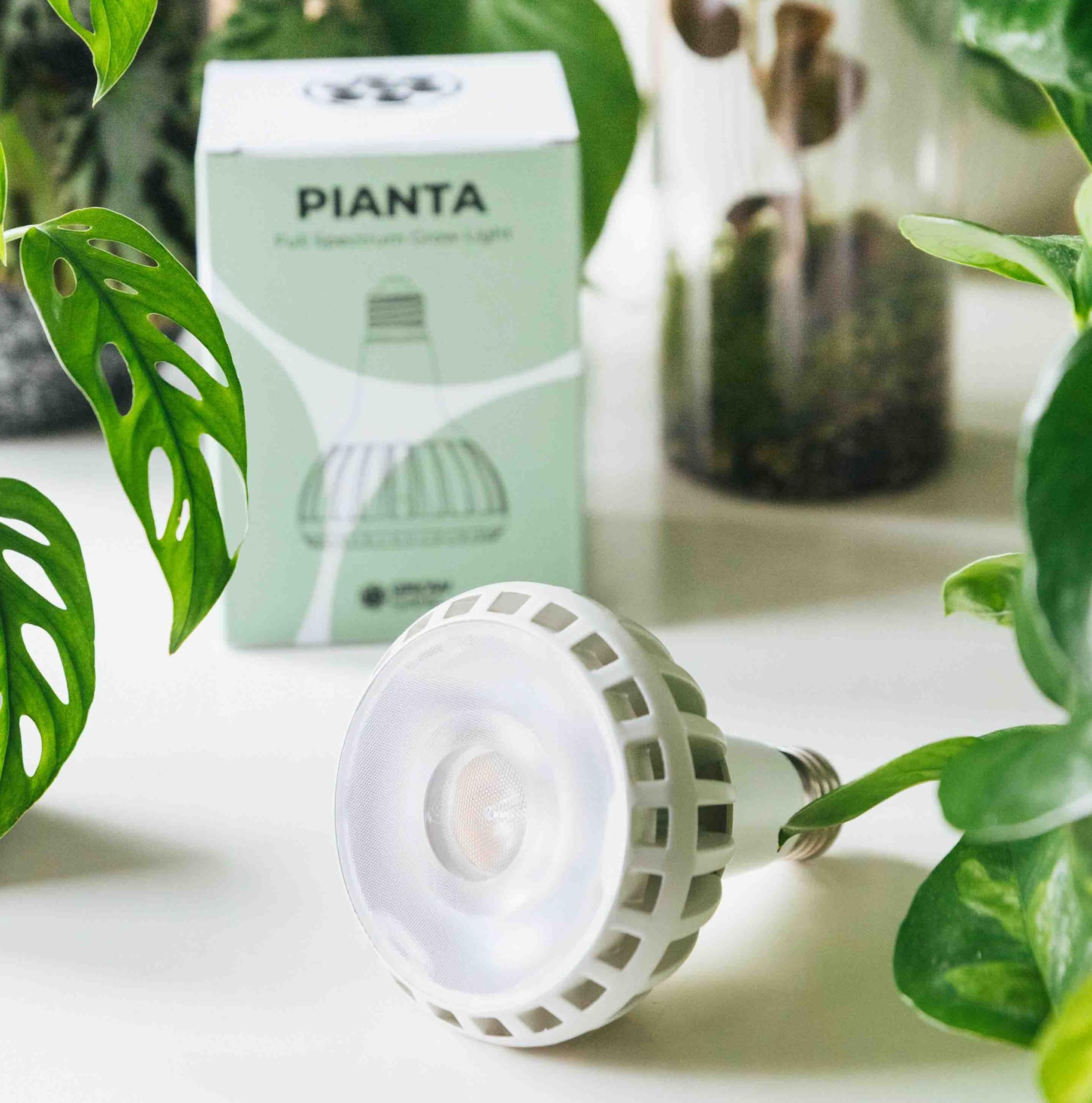 Pianta 18W Full Spectrum LED-kweeklamp voor kamerplanten - plantenkweeklamp, binnenkweeklamp voor het kweken van vetplanten, kruiden en cactus, kieming van zaailingen, E27, B22, PPF umol/s 33,1 (wit