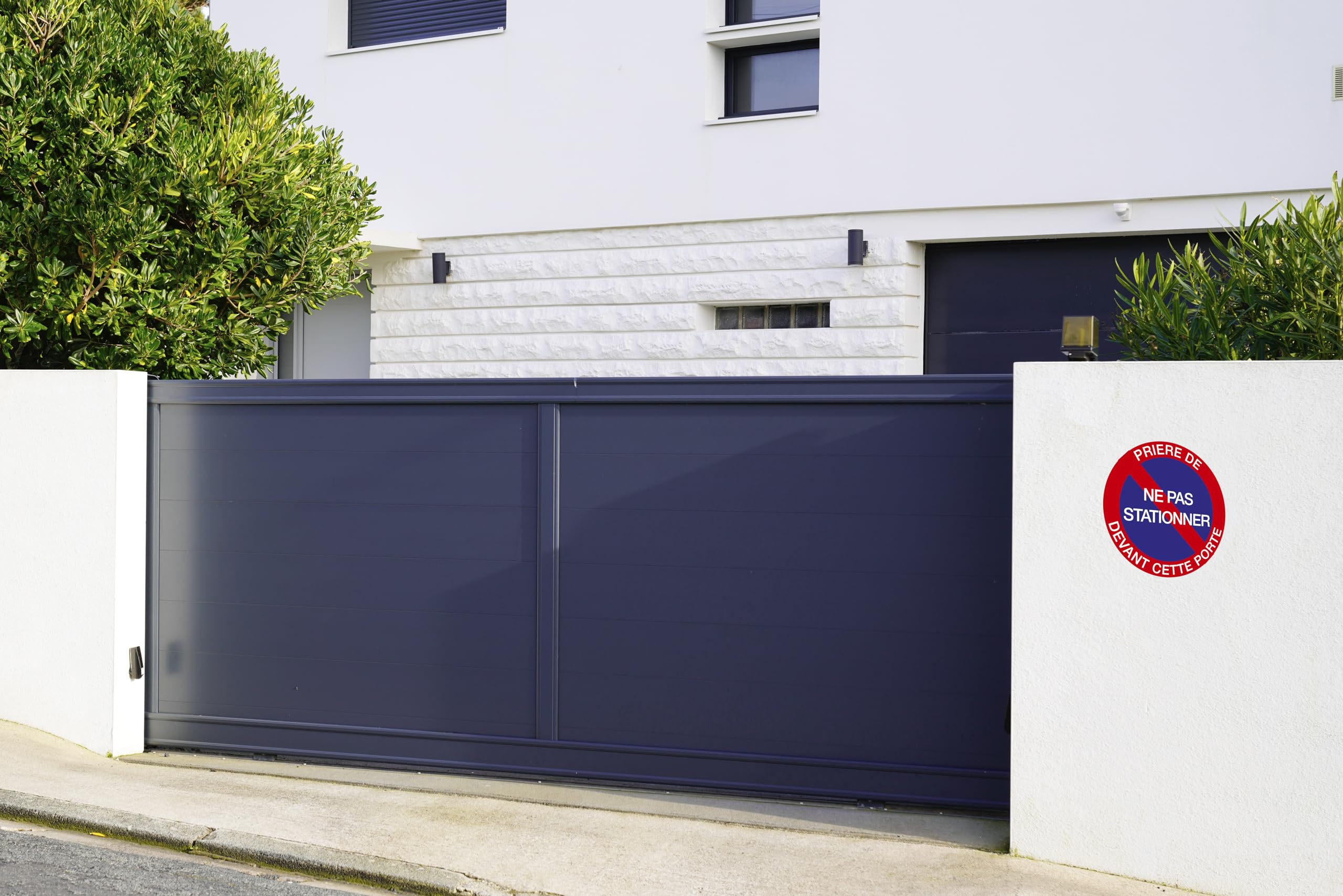 Exacompta, Ref. 67102E, 1 round panel PLEASE DO NOT PARK IN FRONT OF THIS DOOR, In non-slip treated polypro - Image 3